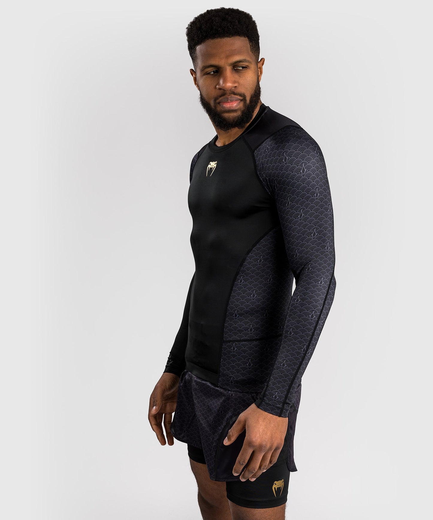 Venum x Assassin’s Creed Shadows Lycra de manga larga para hombre - Negra
