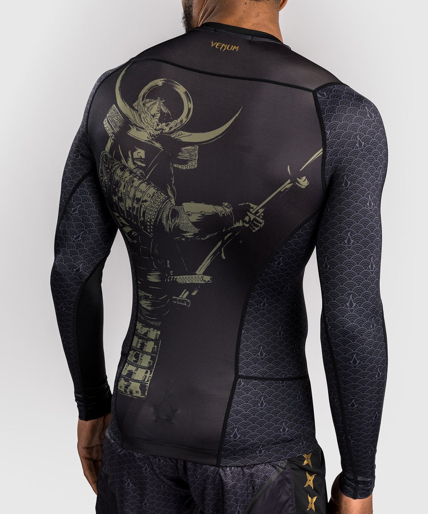 Venum x Assassin’s Creed Shadows Lycra de manga larga para hombre - Negra