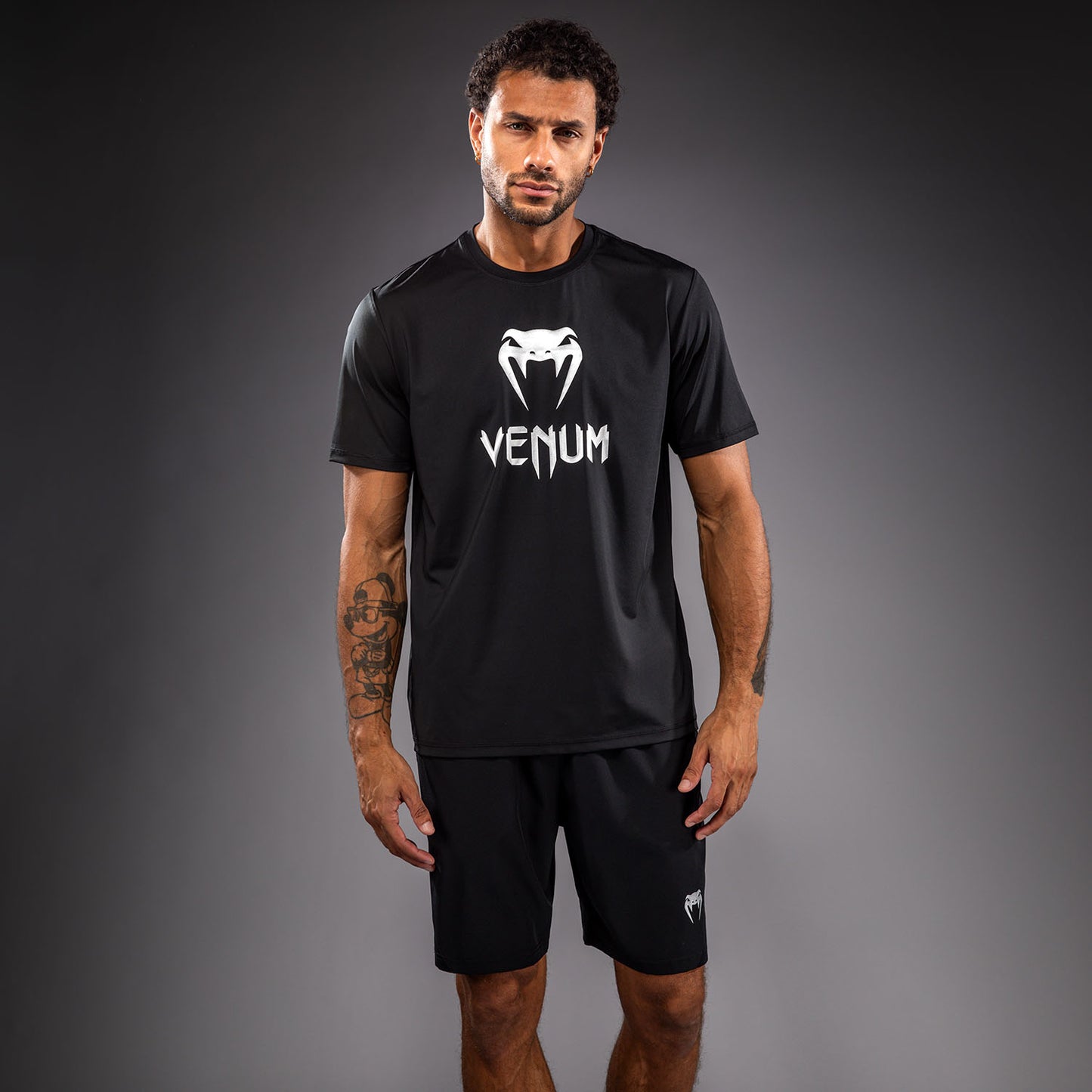 Venum Classic Camiseta Dry Tech - Negro/Plateado