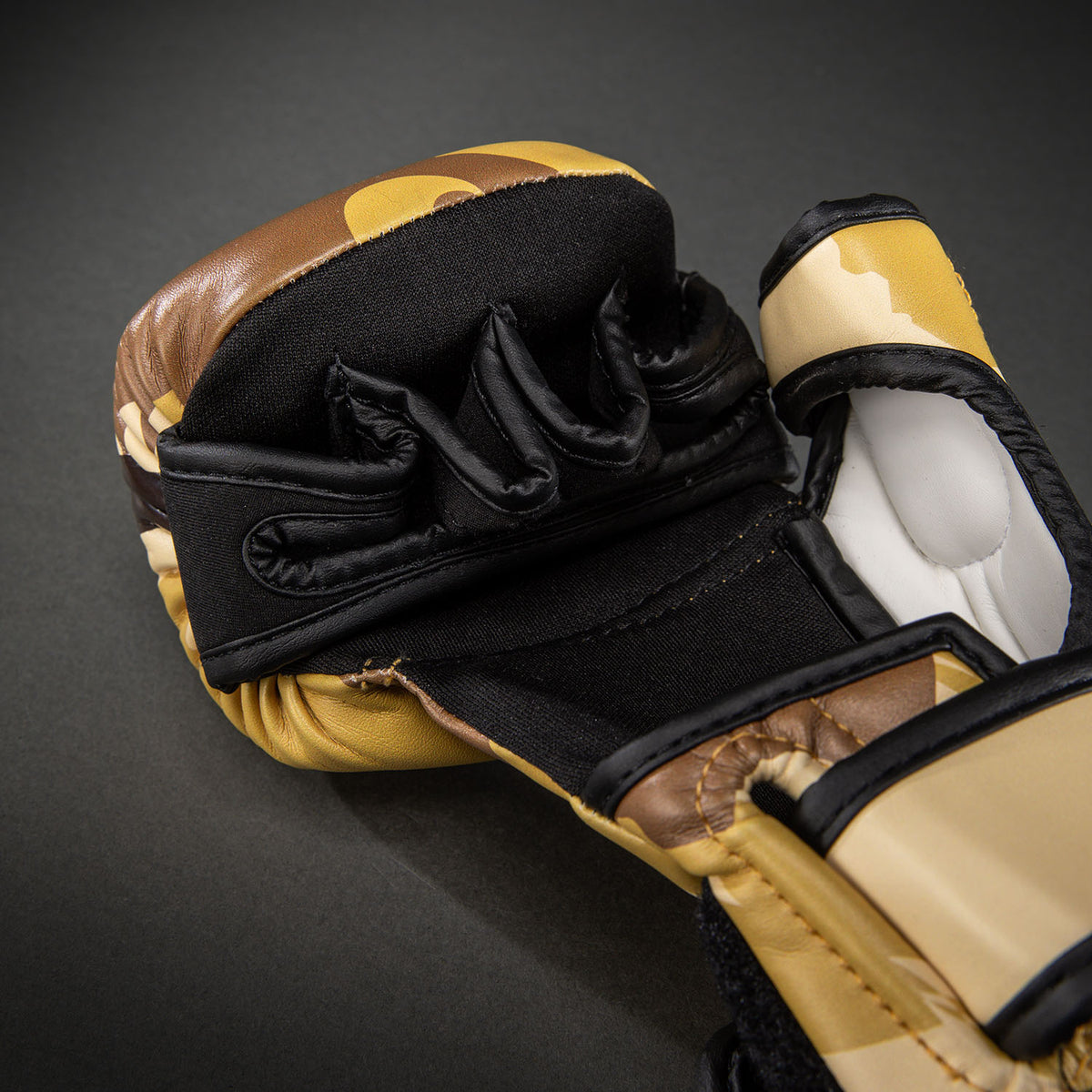 Venum Elite Guantes de Sparring - Beige Claro/Marrón