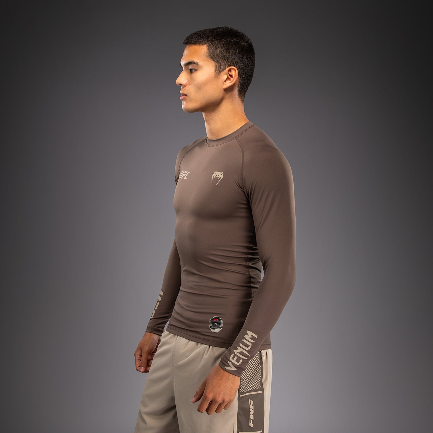 Venum UFC Unity by Venum Authentic Fight Week Rashguard Técnico de Manga Larga para Hombre - Marrón