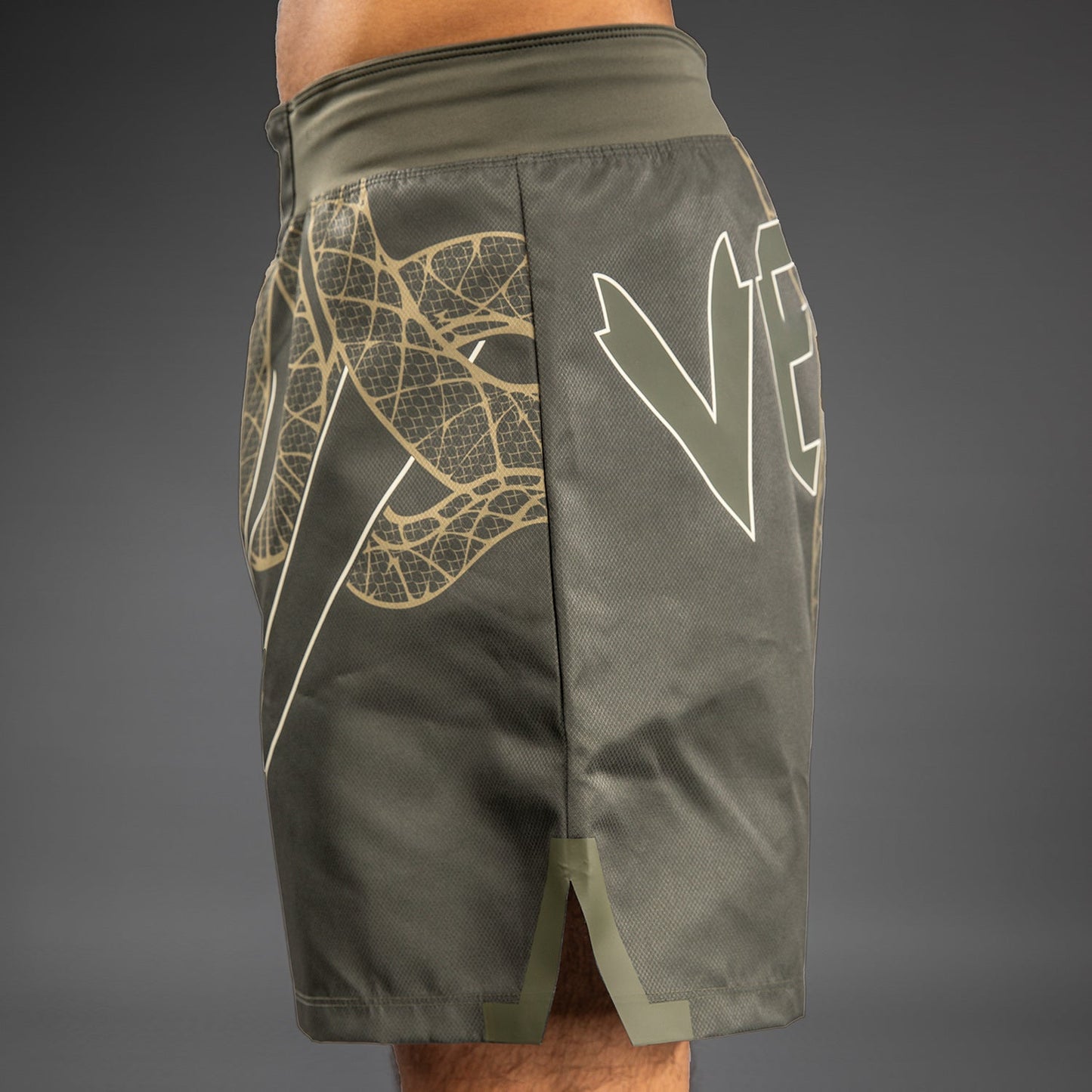 Venum Serpenti Pantalones Cortos de Lucha – Caqui/Bronce/Ivory