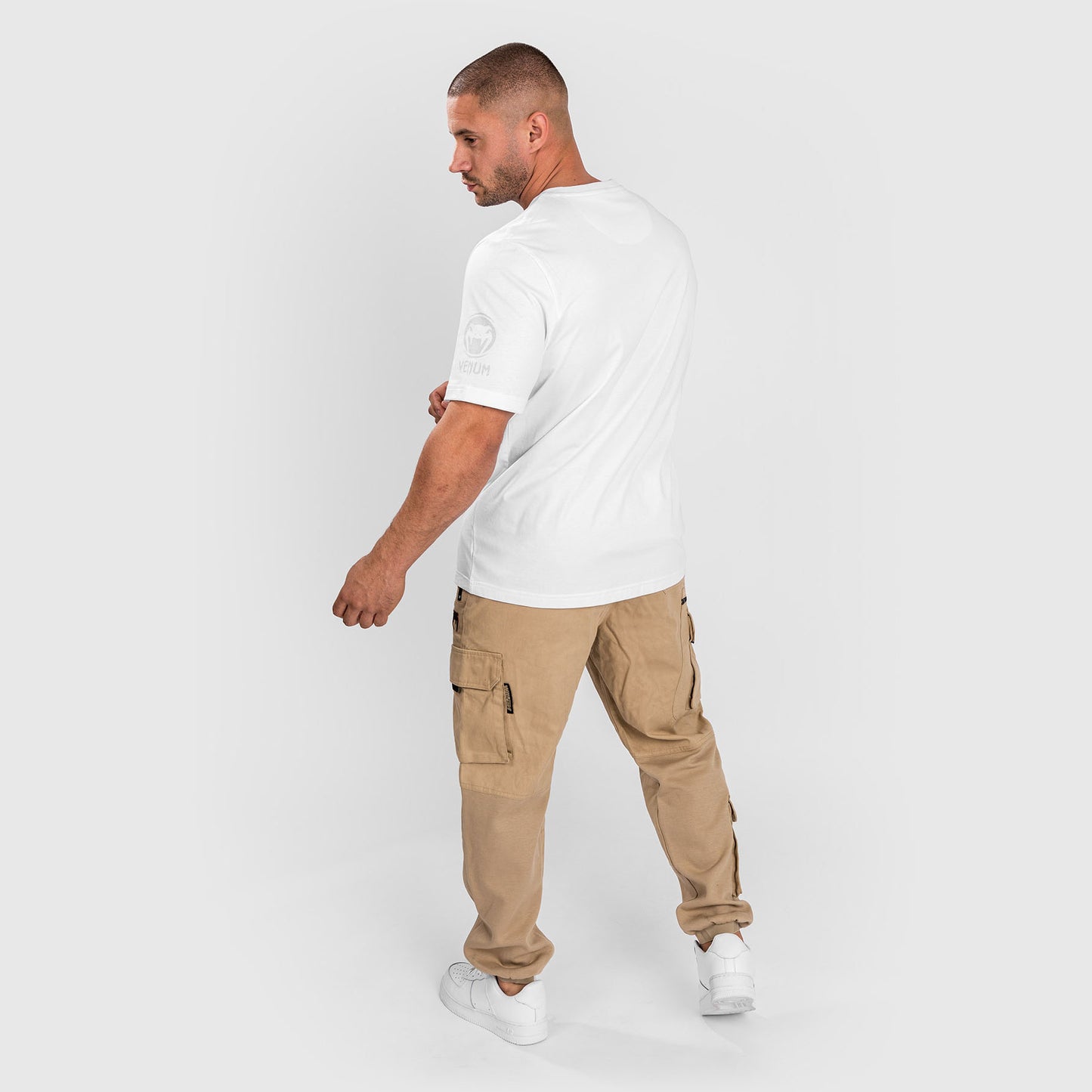 Camiseta Venum Giant Regular Fit - Blanco