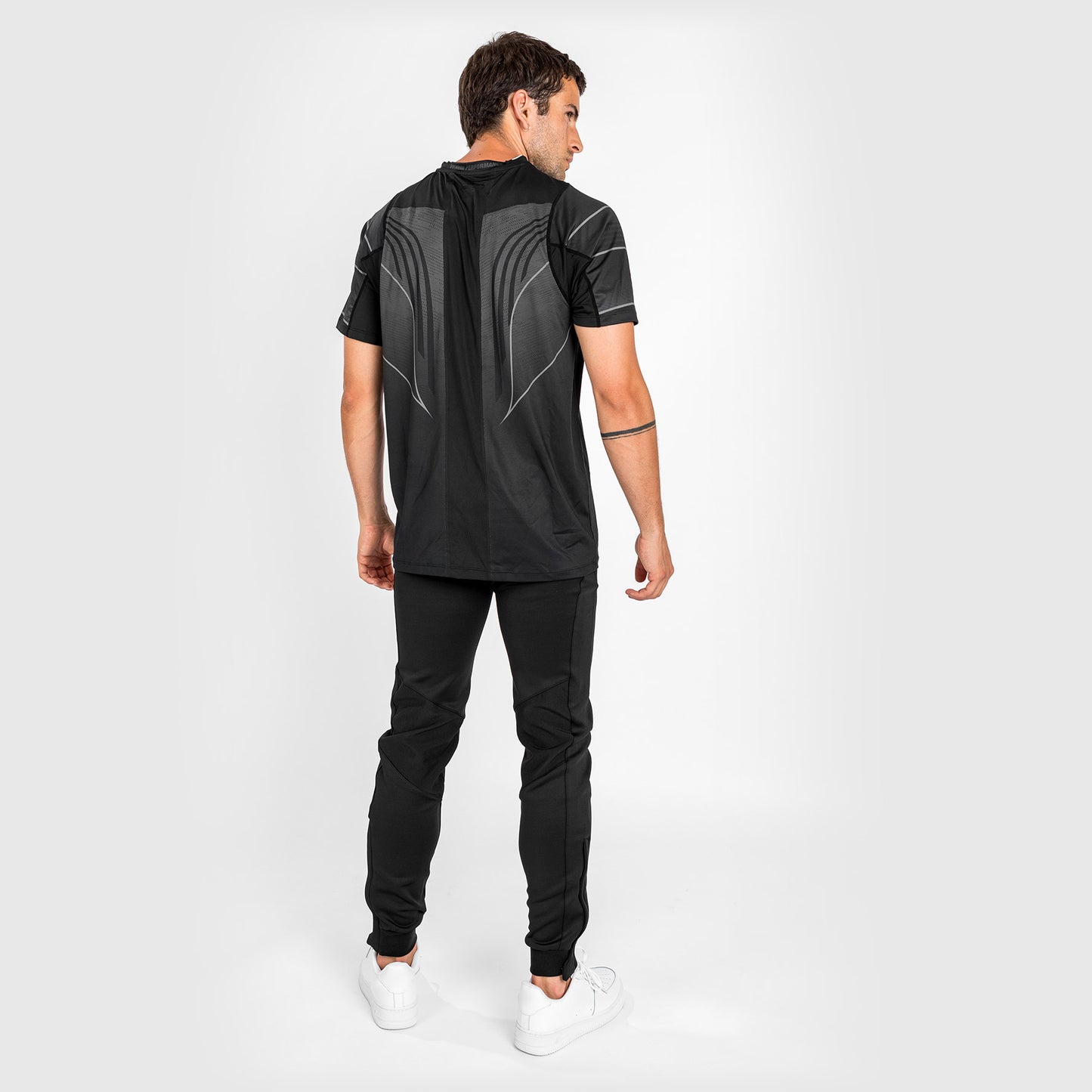 Camiseta UFC Venum Authentic Fight Night 2.0 para hombre - Negra