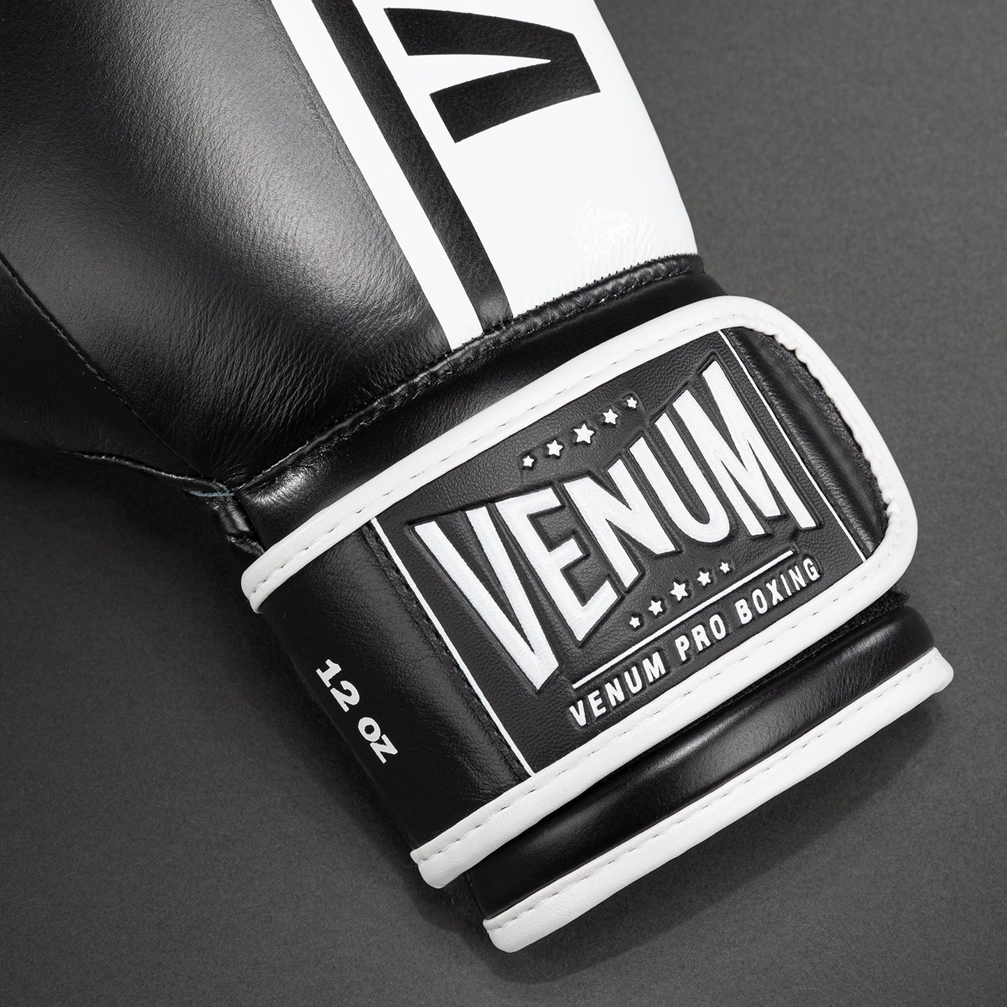 Guantes de boxeo Venum Shield Pro con velcro - Negro/Blanco