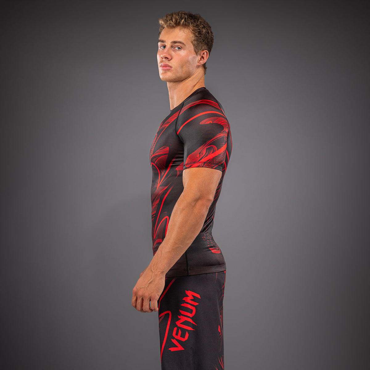 Venum Crimson Viper 2.0 Rashguard de manga corta - Negro/Rojo