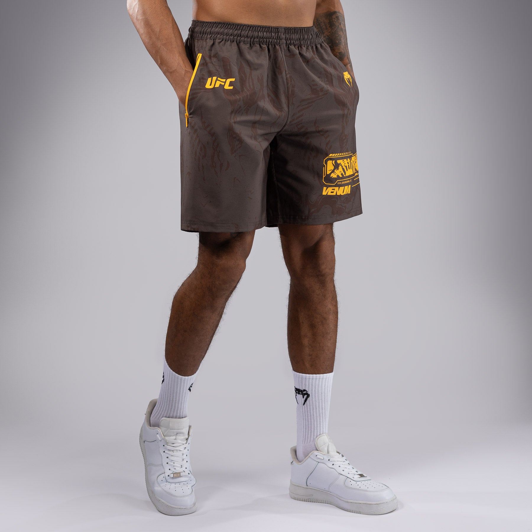 UFC Fusion by Venum Fight Week Shorts de Rendimiento para Hombre - Marrón tierra