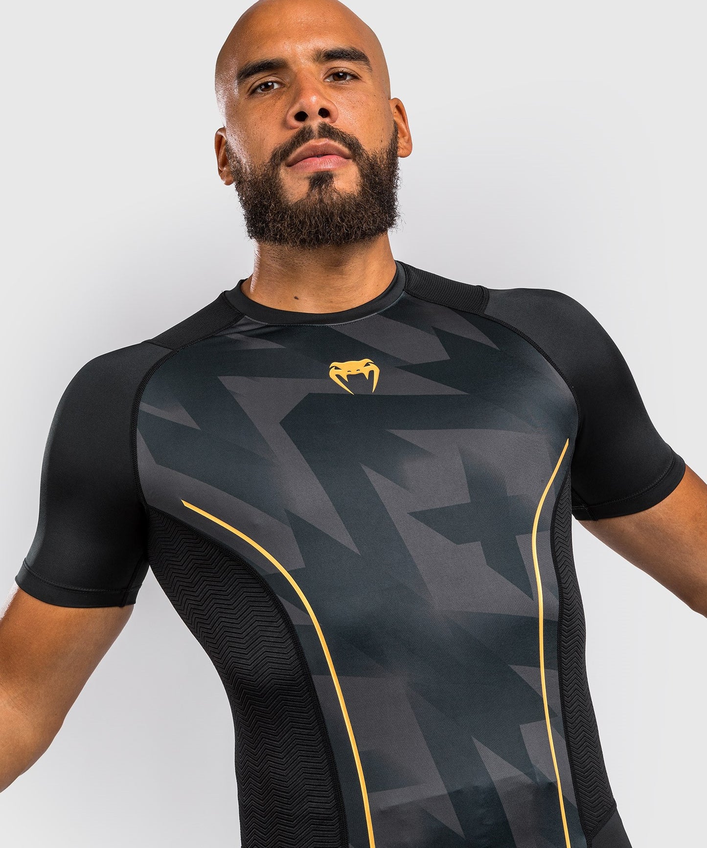 Camiseta de compresión Venum Razor - Mangas cortas - Negro/Oro