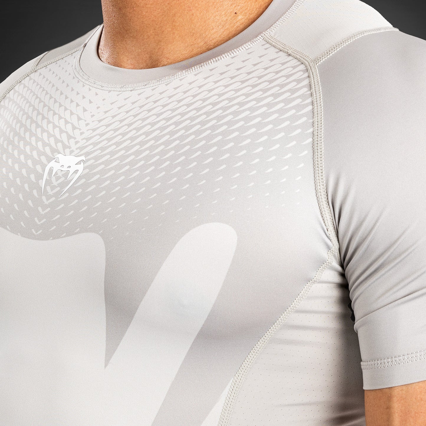 Venum Attack Rashguard de Manga Corta para Hombre - Arena