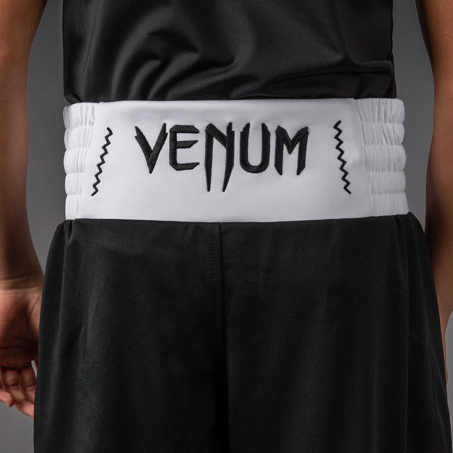 Venum Classic Short de Boxeo Para Niños – Negro/Blanco