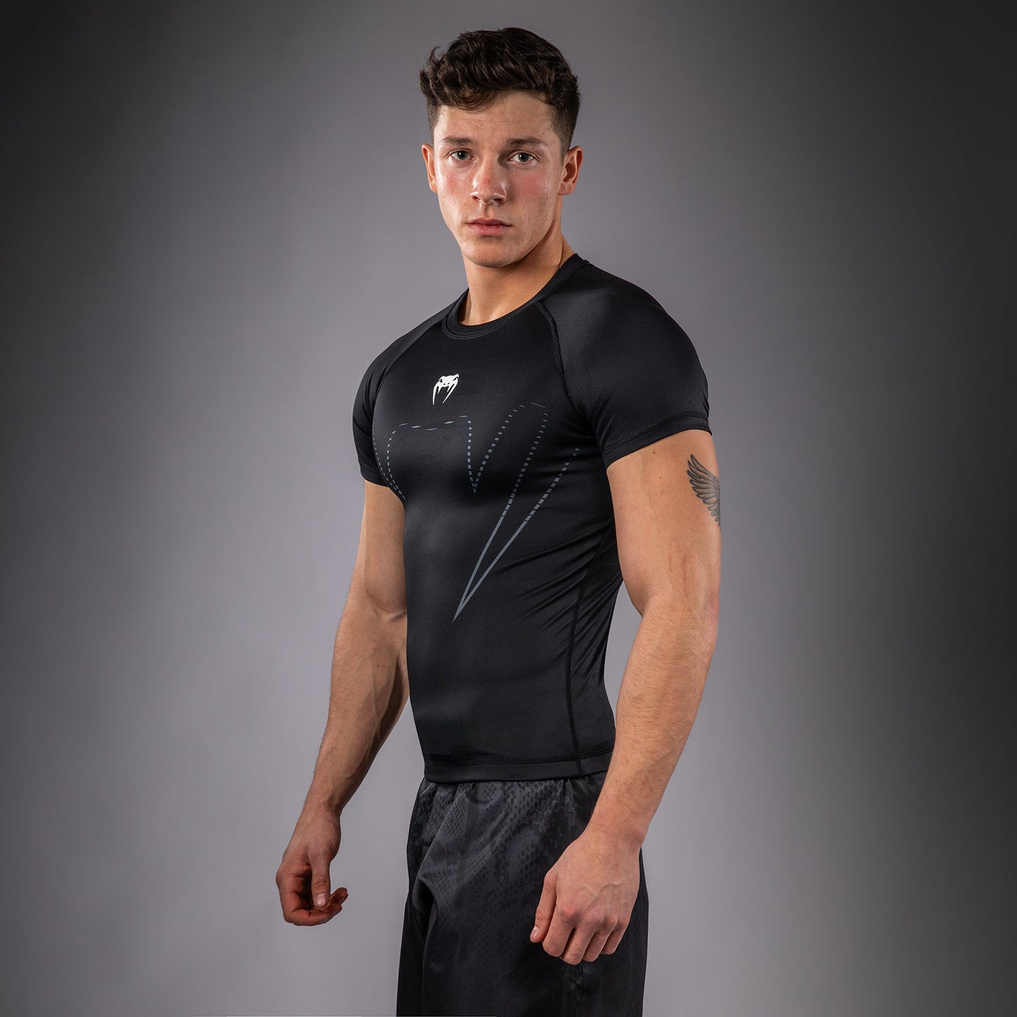 Venum Edge Rashguard Manga Corta – Negro/Arena