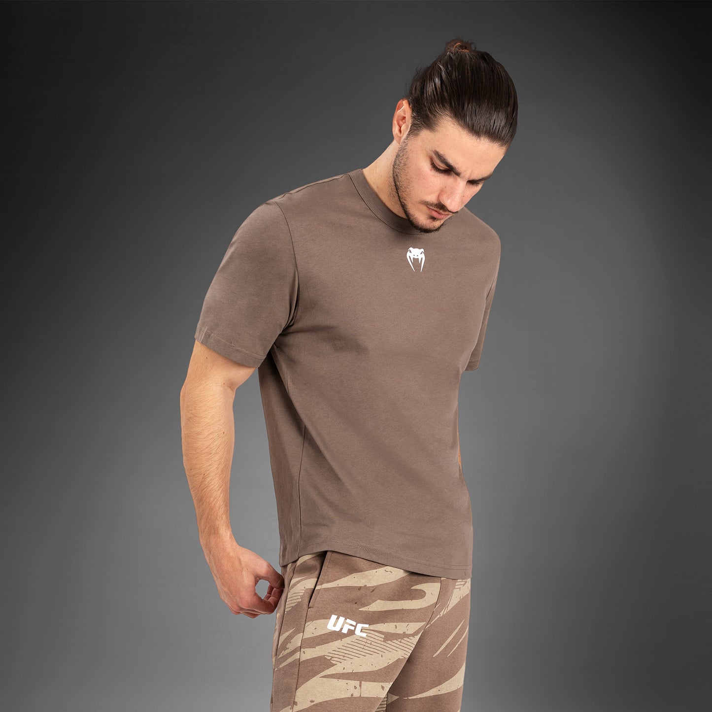 UFC Adrenaline By Venum Fight Week Camiseta de Manga Corta para Hombre - Bronze