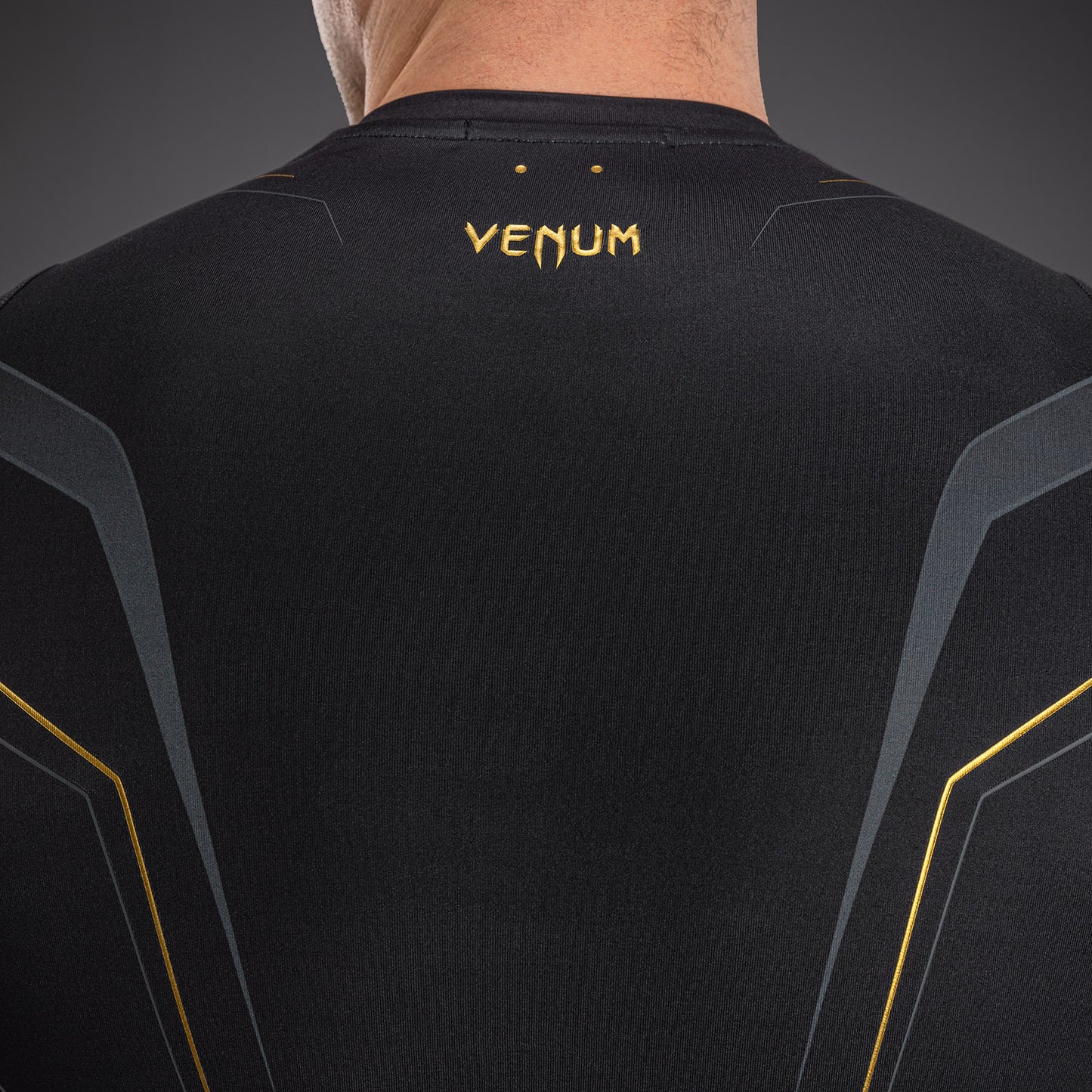 Venum Streamline Rashguard Manga Corta – Negro/Oro