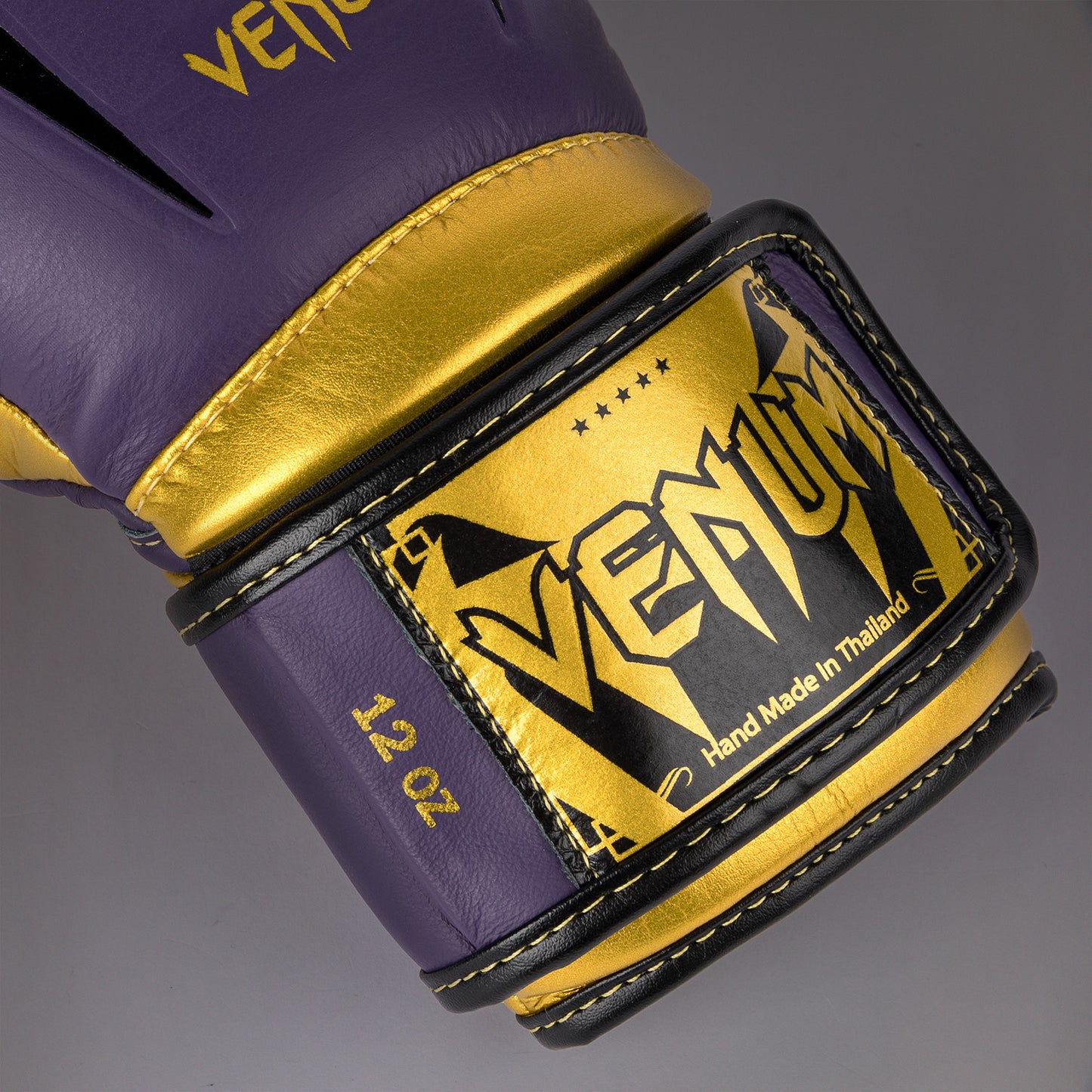 Venum Giant 3.0 Guantes de boxeo - Morado oscuro/Oro - Edición especial