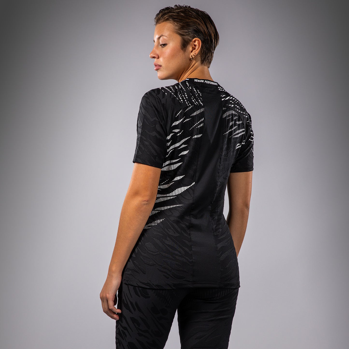 UFC Fusion by Venum Authentic Fight Night Camiseta de Salida para Mujer - Negro