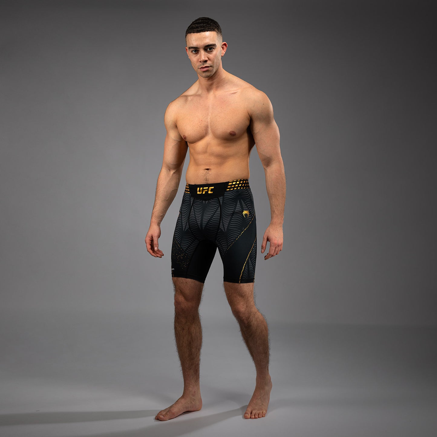 UFC Zenith by Venum Authentic Fight Night Short Vale Tudo Hombre - Champion