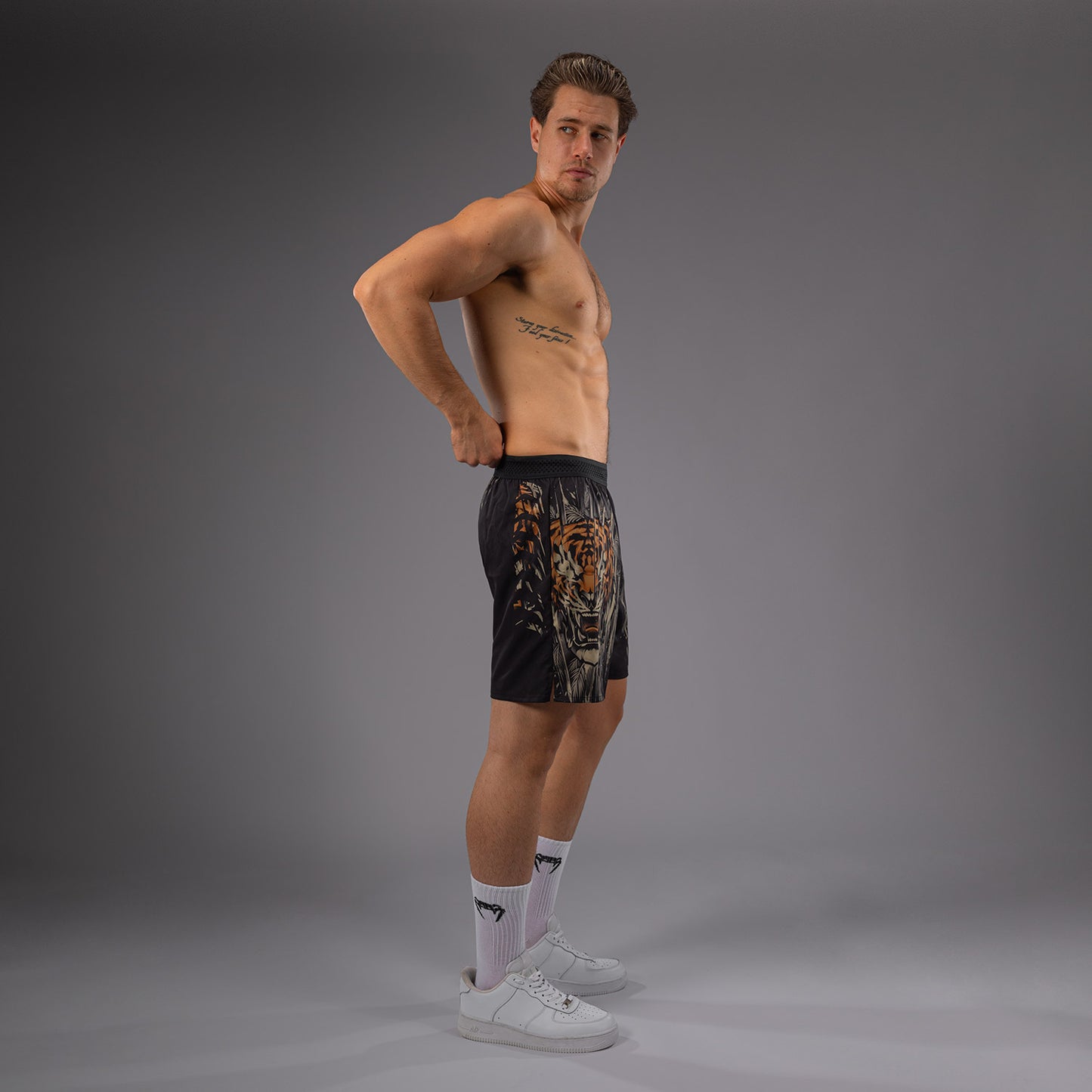 Venum Tiger Pantalones Cortos de Entrenamiento para Hombre - Negro/Naranja Neón