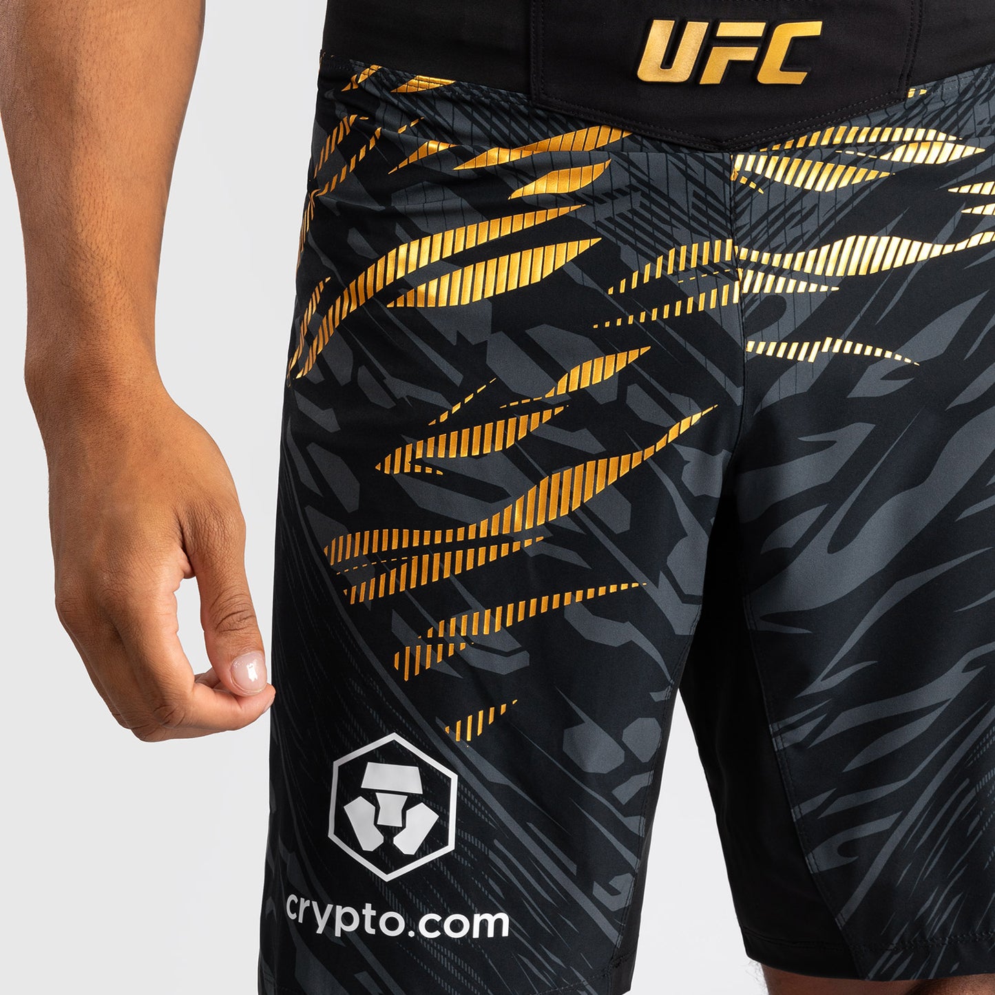 UFC Fusion by Venum Personalizados Authentic Fight Night Shorts de Lucha para Hombre - Ajuste Largo - Campeón