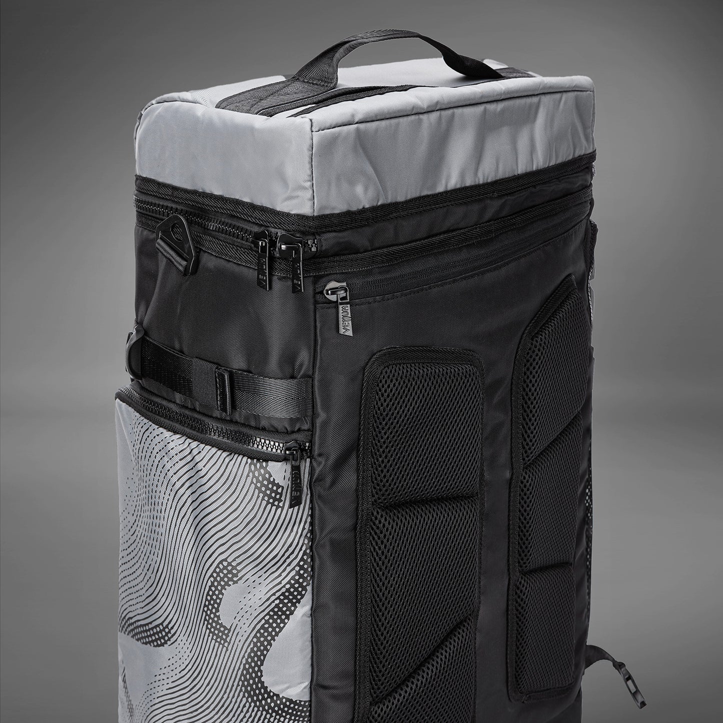 Venum Trainer Bolsa Deportiva Híbrida - Gris Tormenta