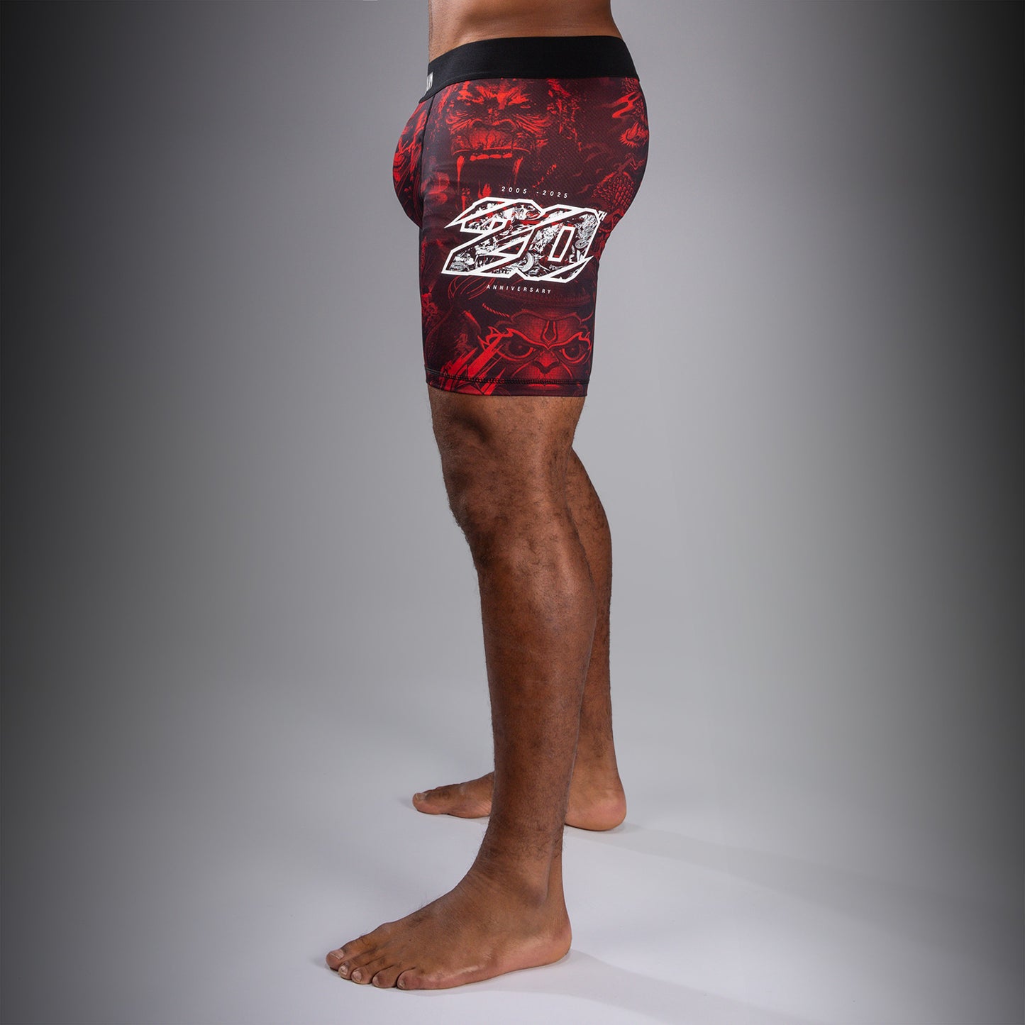 Venum 20th Anniversary Short de Compresión - Negro/Rojo