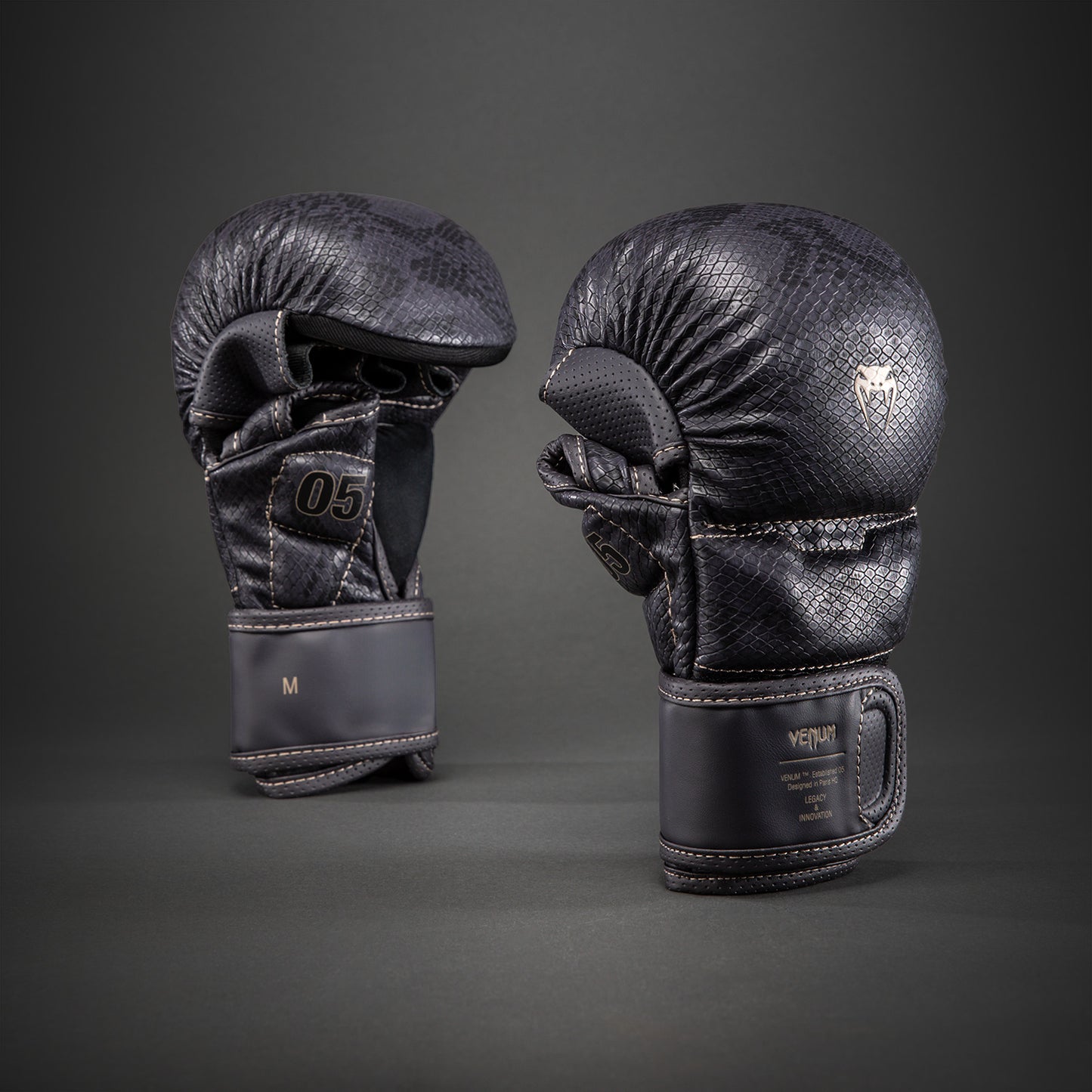 Venum x Chimaev Guantes de Sparring MMA - Negro/Oro