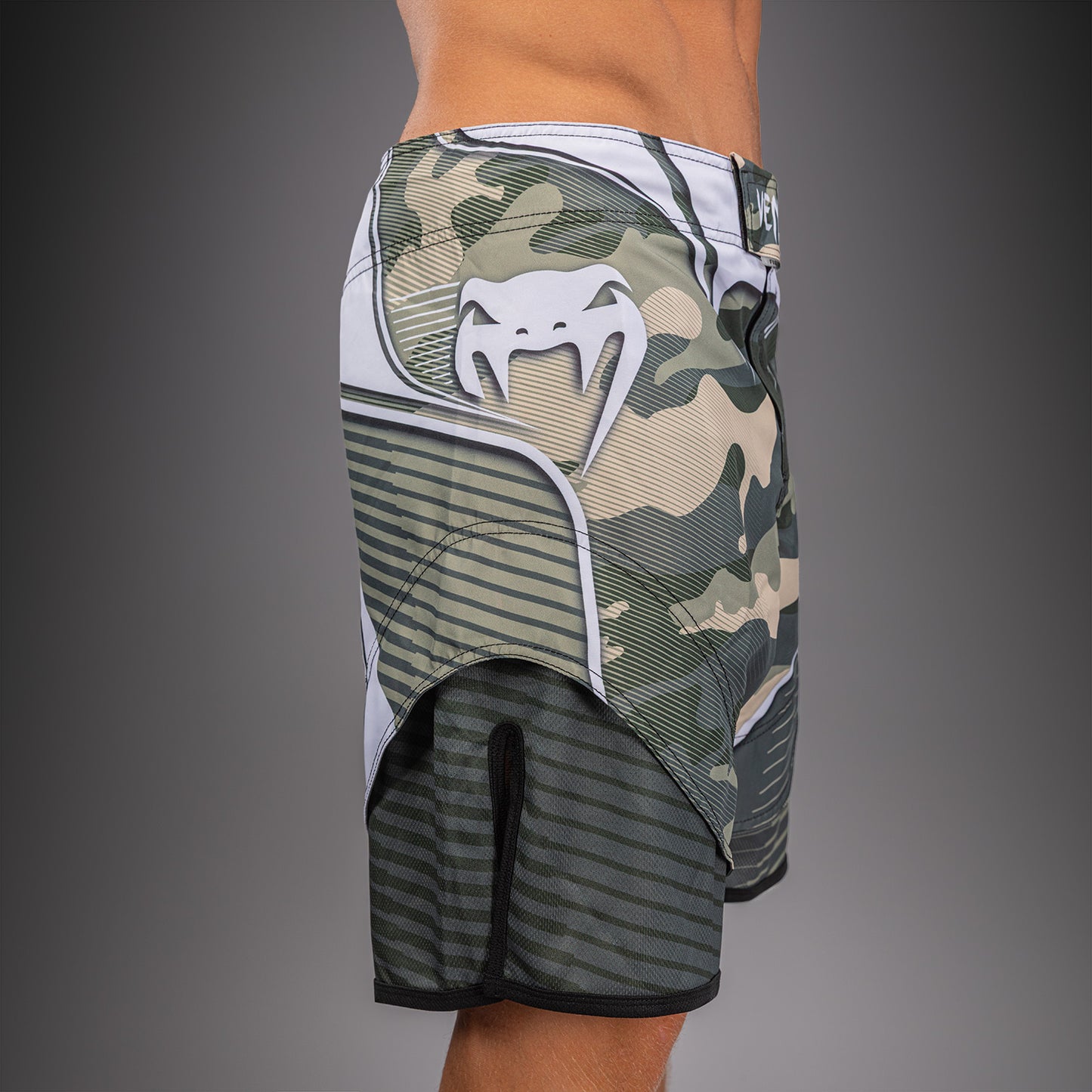 Venum Camo Hero Short de Combate - Caqui/ Blanco Hueso