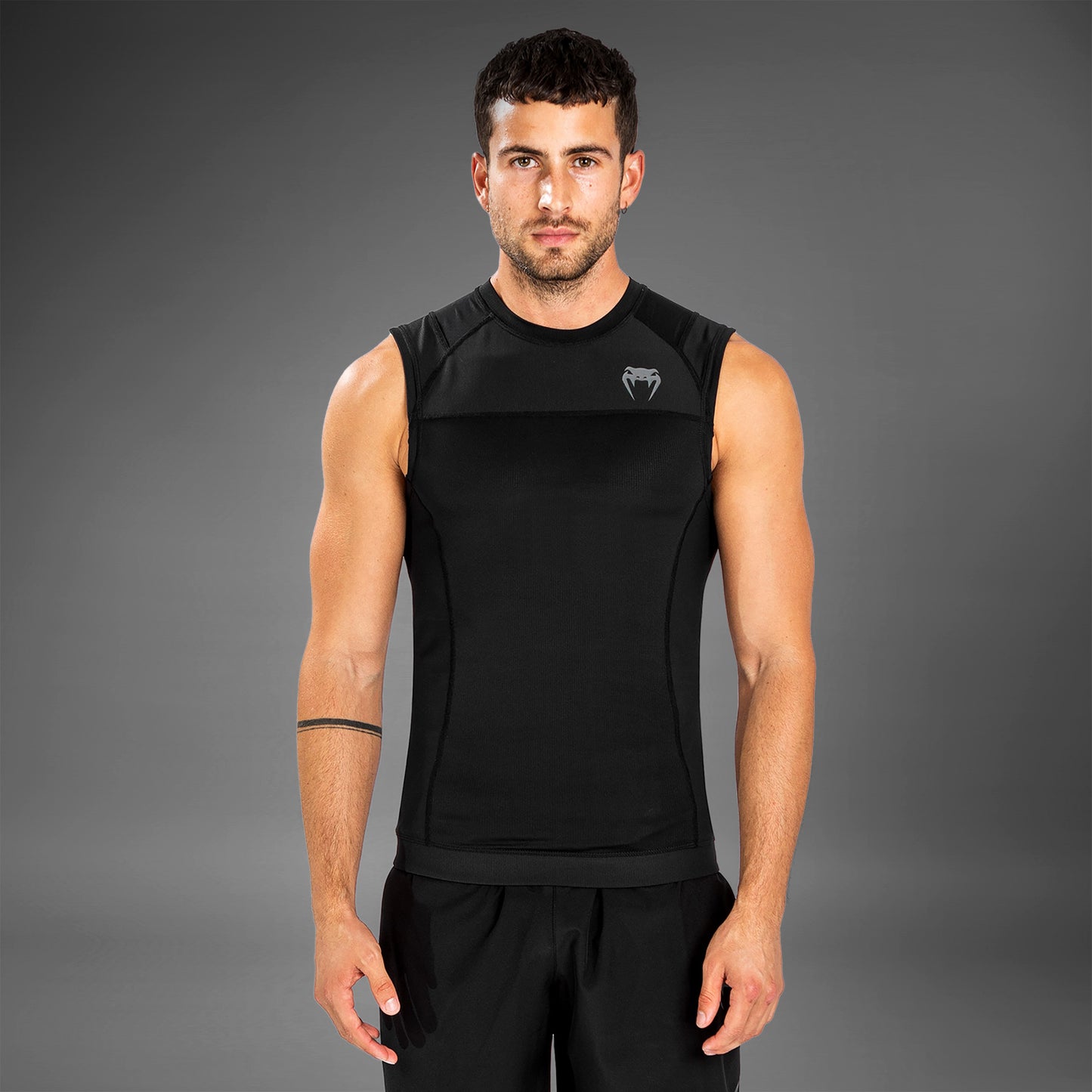 Rashguard sin mangas Venum G-Fit Air - Negro