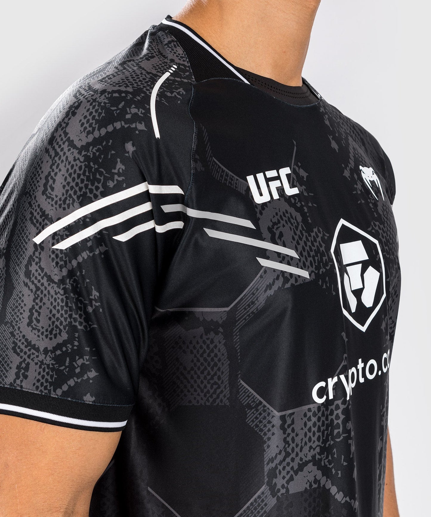 UFC Adrenaline by Venum Authentic Fight Night Camiseta Dry Tech Personalizado para Hombre - Negro