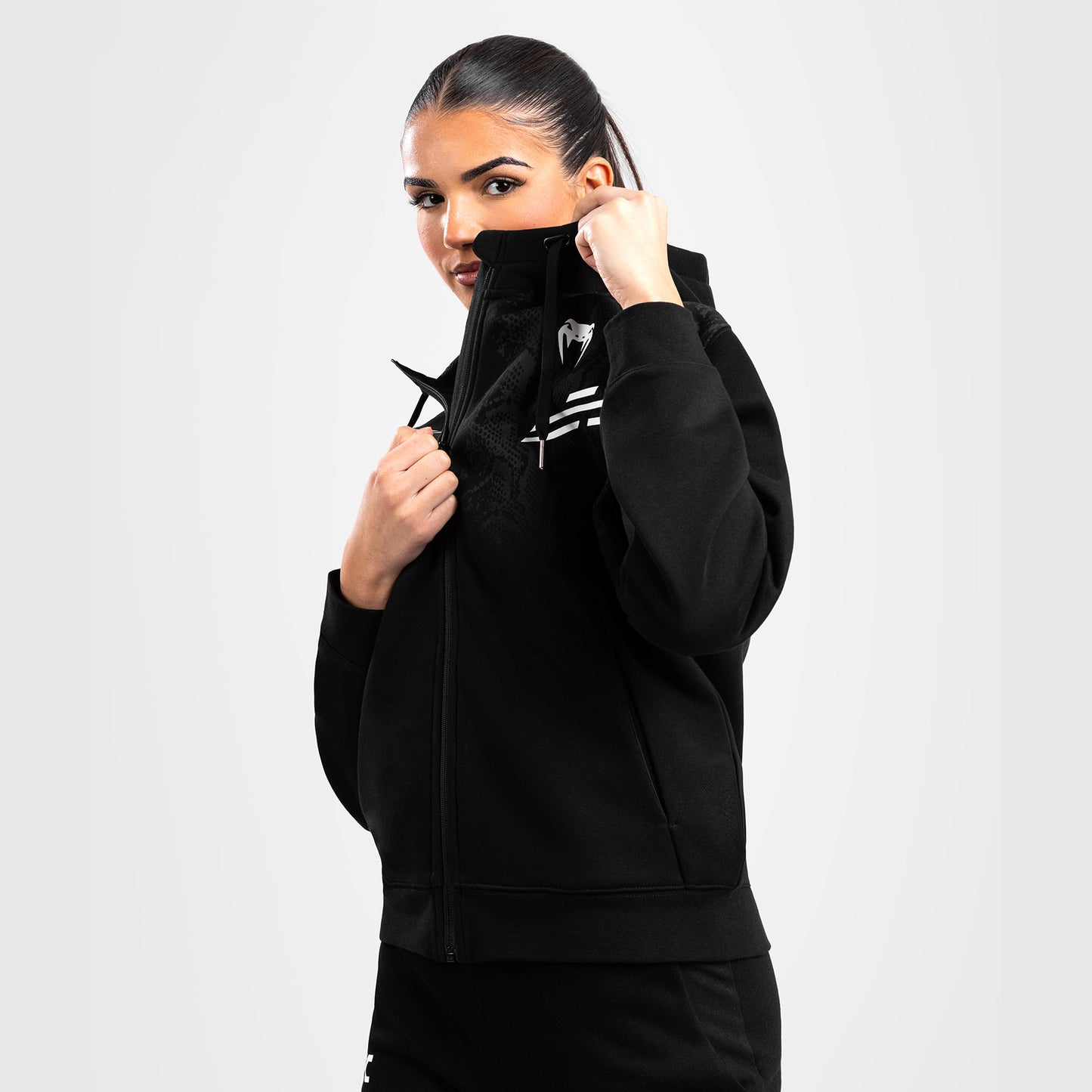 UFC Adrenaline by Venum Replica Sudadera con Capucha y Cremallera para Mujer - Negro