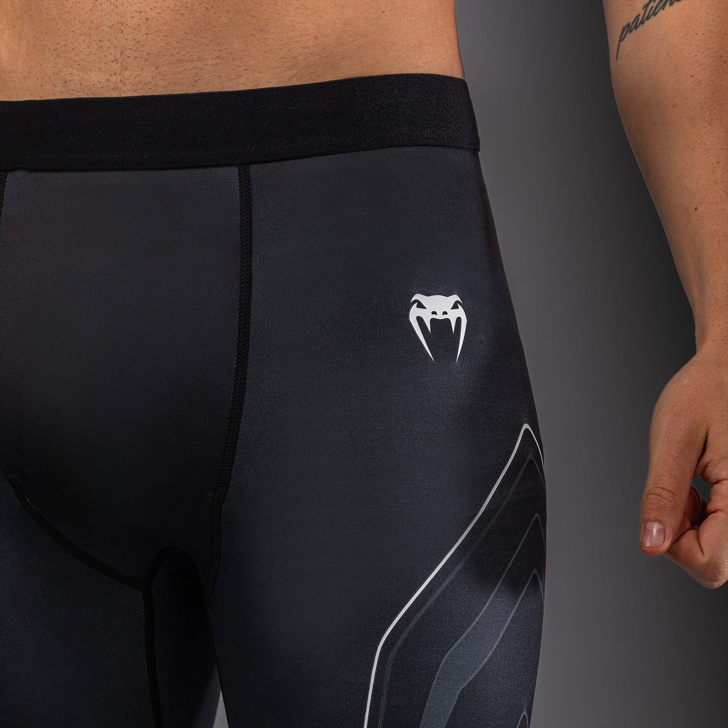 Venum Streamline Vale Tudo – Negro/Blanco