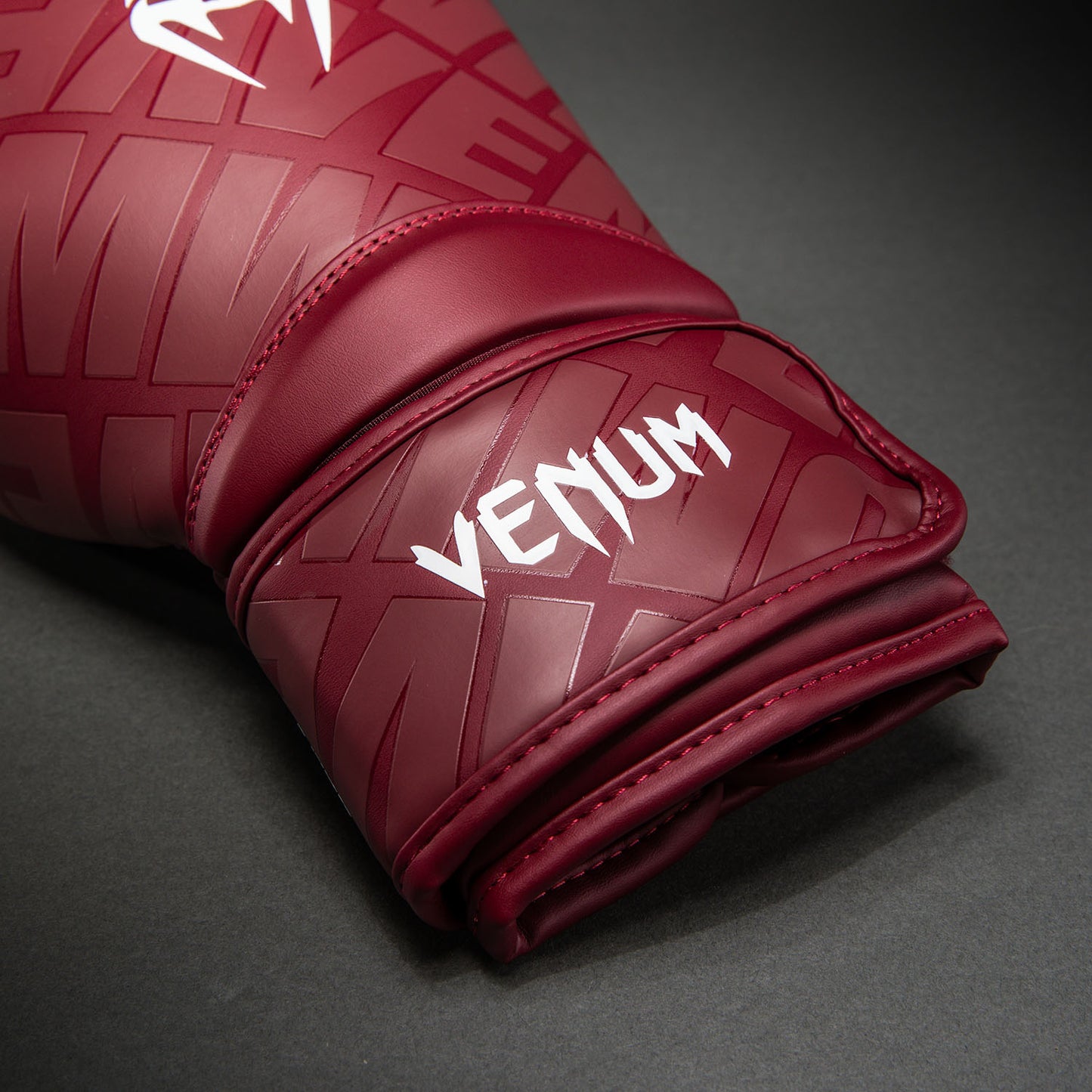 Venum Contender 1.5 XT 3D Guantes de Boxeo – Rojo Oscuro