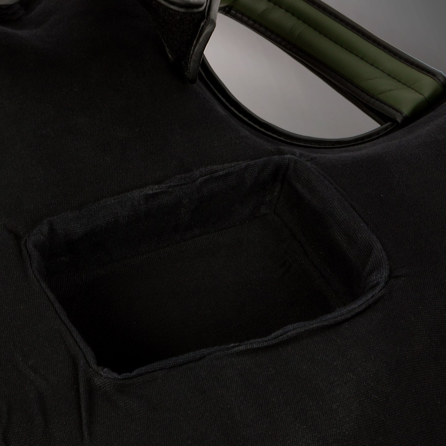 Venum Elite Protector de Abdomen – Negro/Blanco