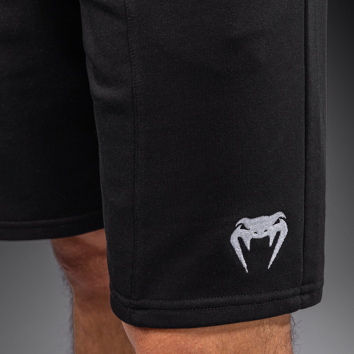 Venum Classic Fleece Short de Algodón - Negro