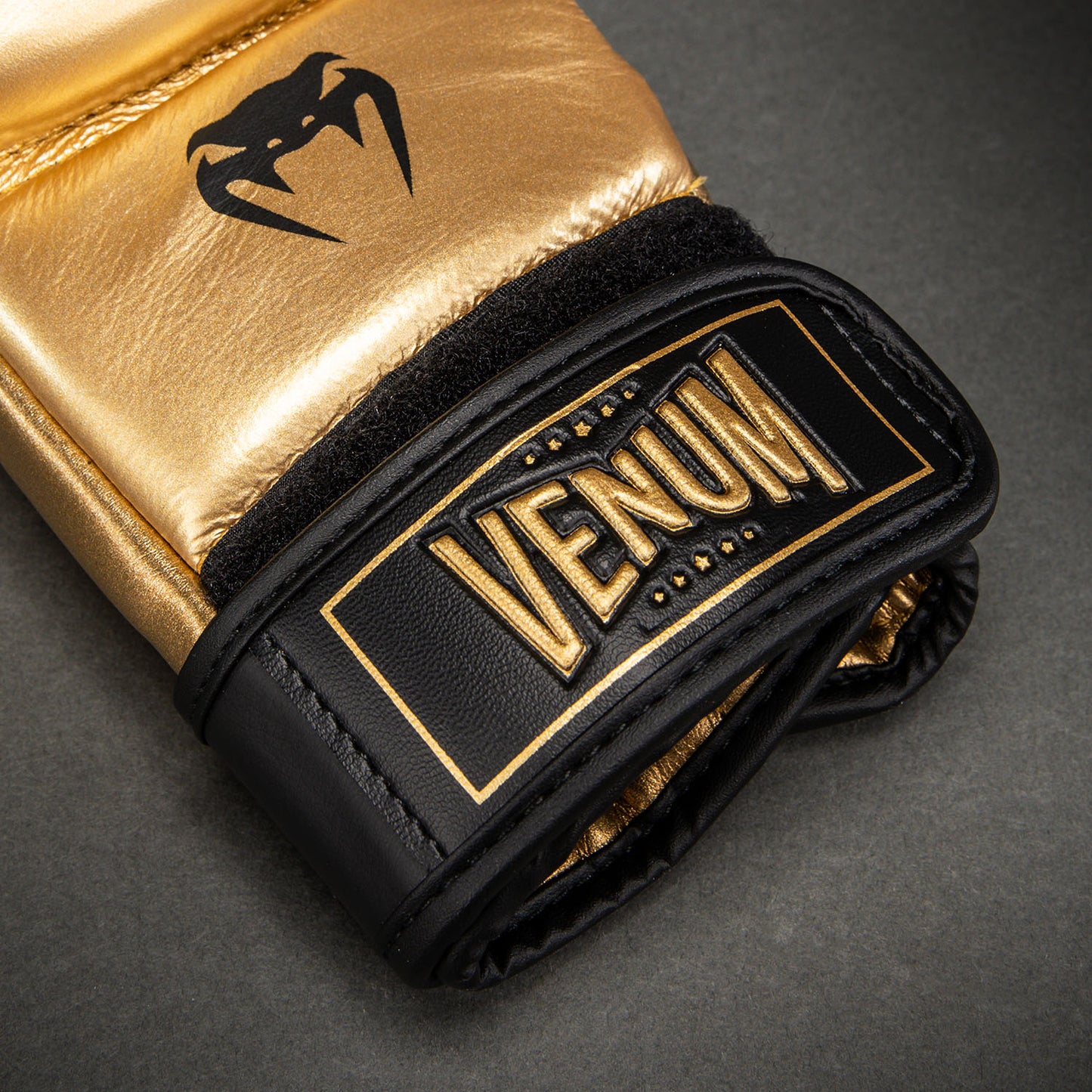 Venum Attack 2.0 Guantes de Sparring de Piel – Oro/Negro