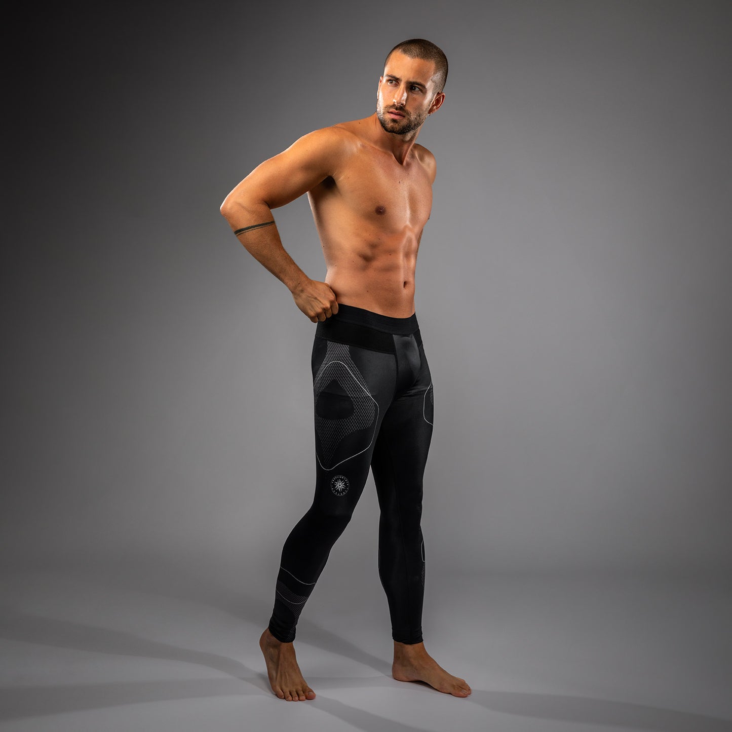 Venum Nexus Pantalones Ajustados – Negro/Plata