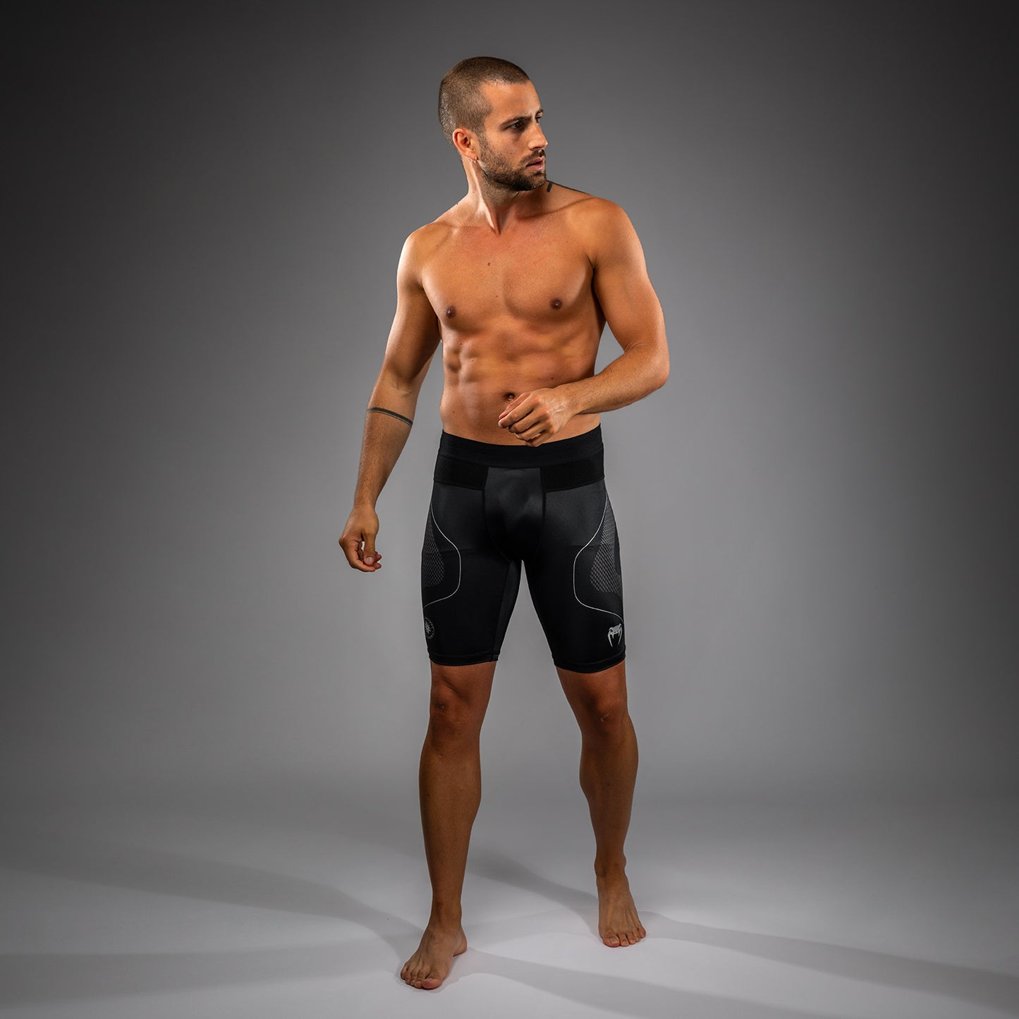 Venum Nexus Pantalones Cortos Vale Tudo – Negro/Plata