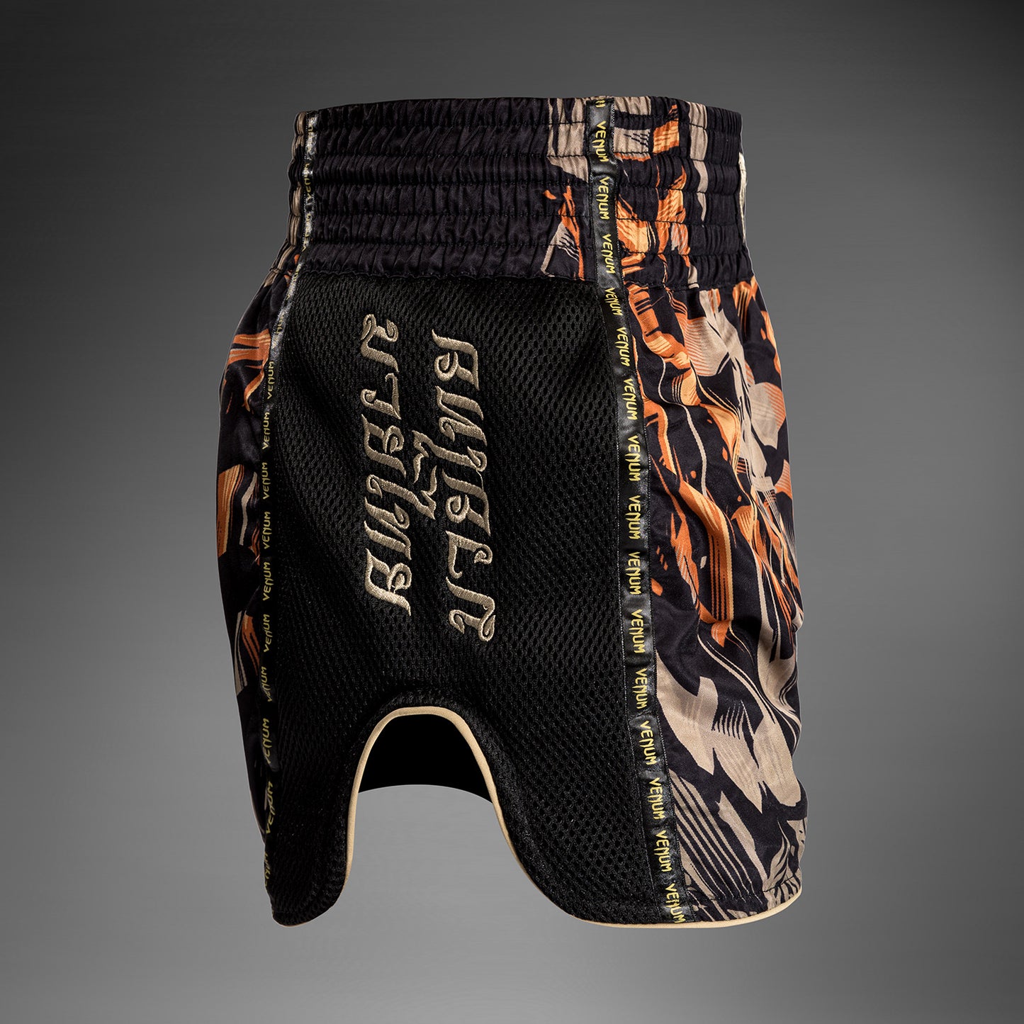Venum Tiger Pantalones Cortos de Muay Thai - Negro/Naranja Neón
