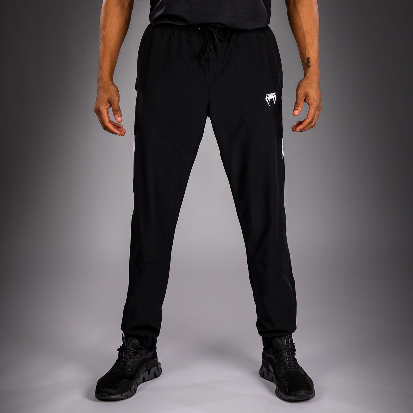 Venum Attack 90 Pantalón Jogger – Blanco/Negro