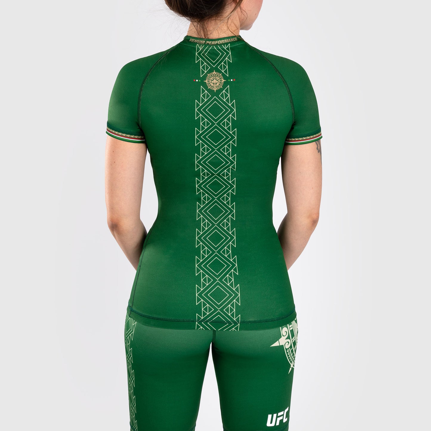 Noche UFC by Venum Authentic Fight Night Rashguard de manga corta para mujer - Verde