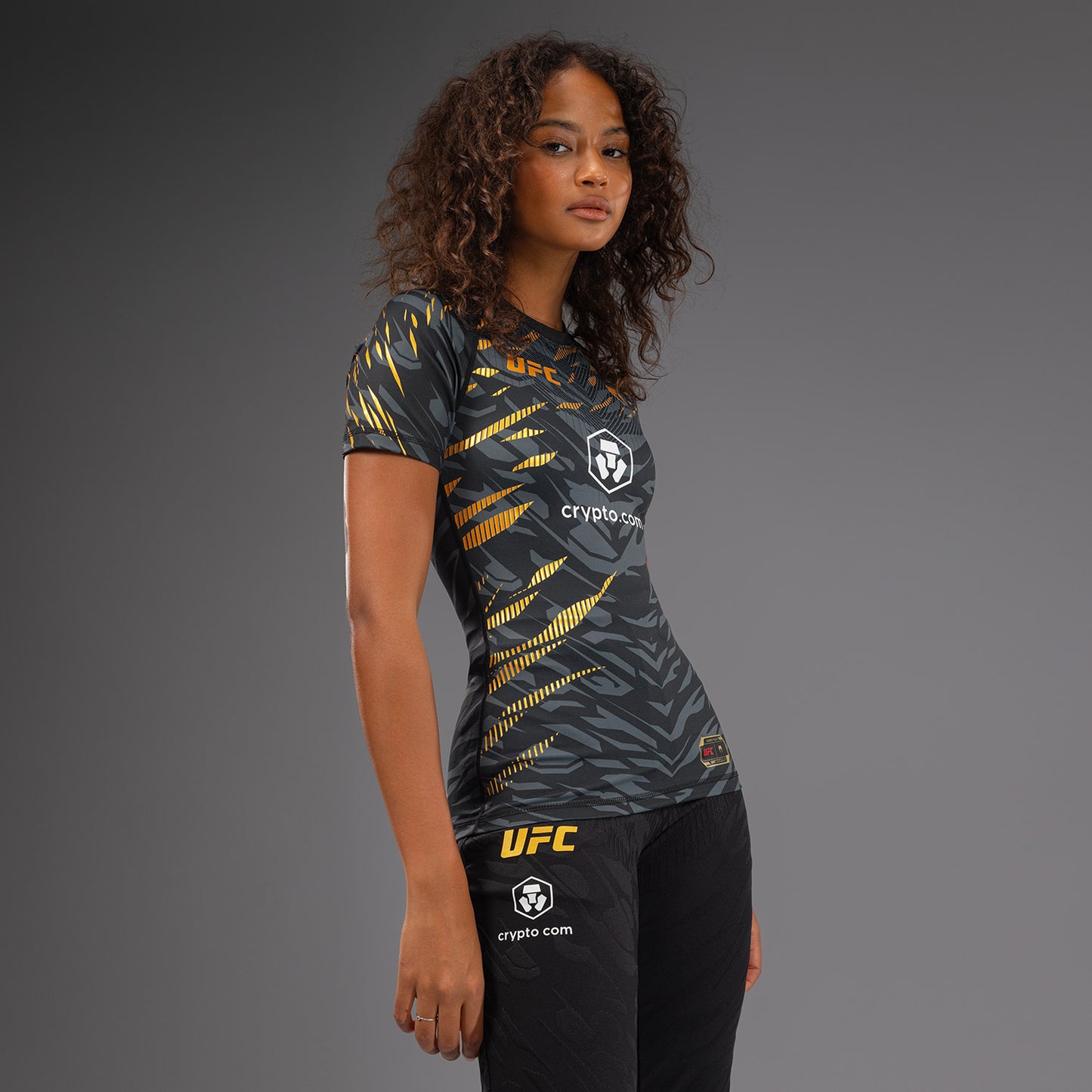 UFC Fusion by Venum Authentic Fight Night Rashguard de Manga Corta de Rendimiento para Mujer - Champion