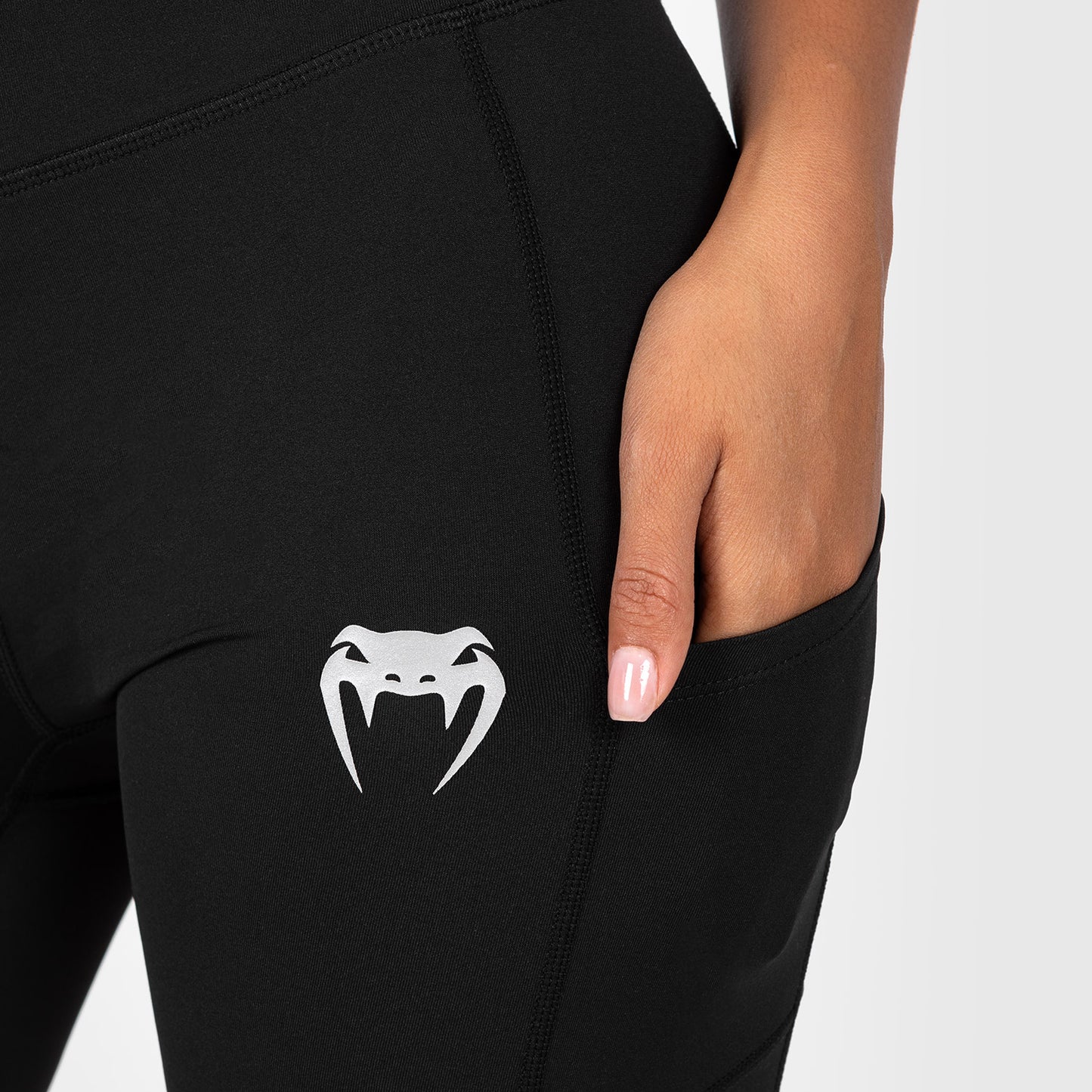 UFC Venum Performance Institute 2.0 Performance Tight para Mujer - Negra/Roja