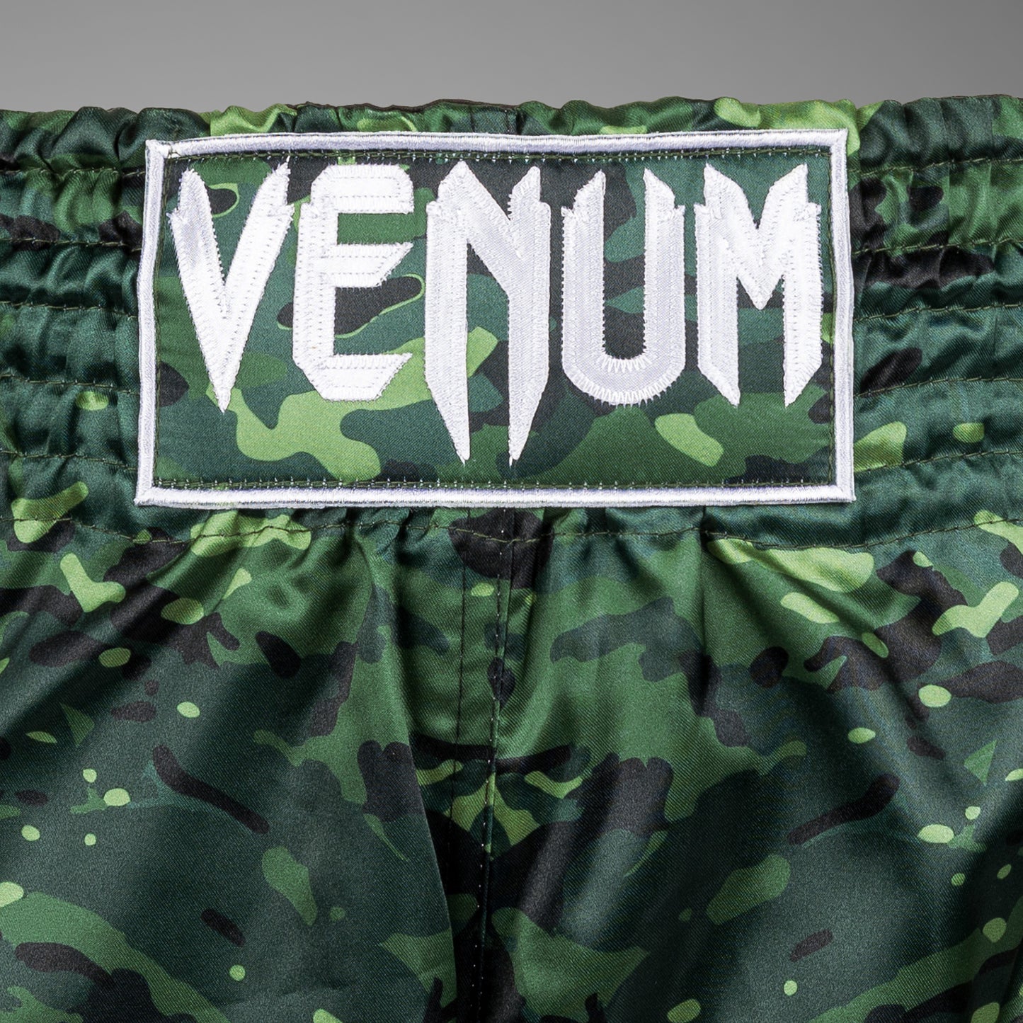 Venum Classic Pantalones cortos de Muay Thai - Bosque Camo