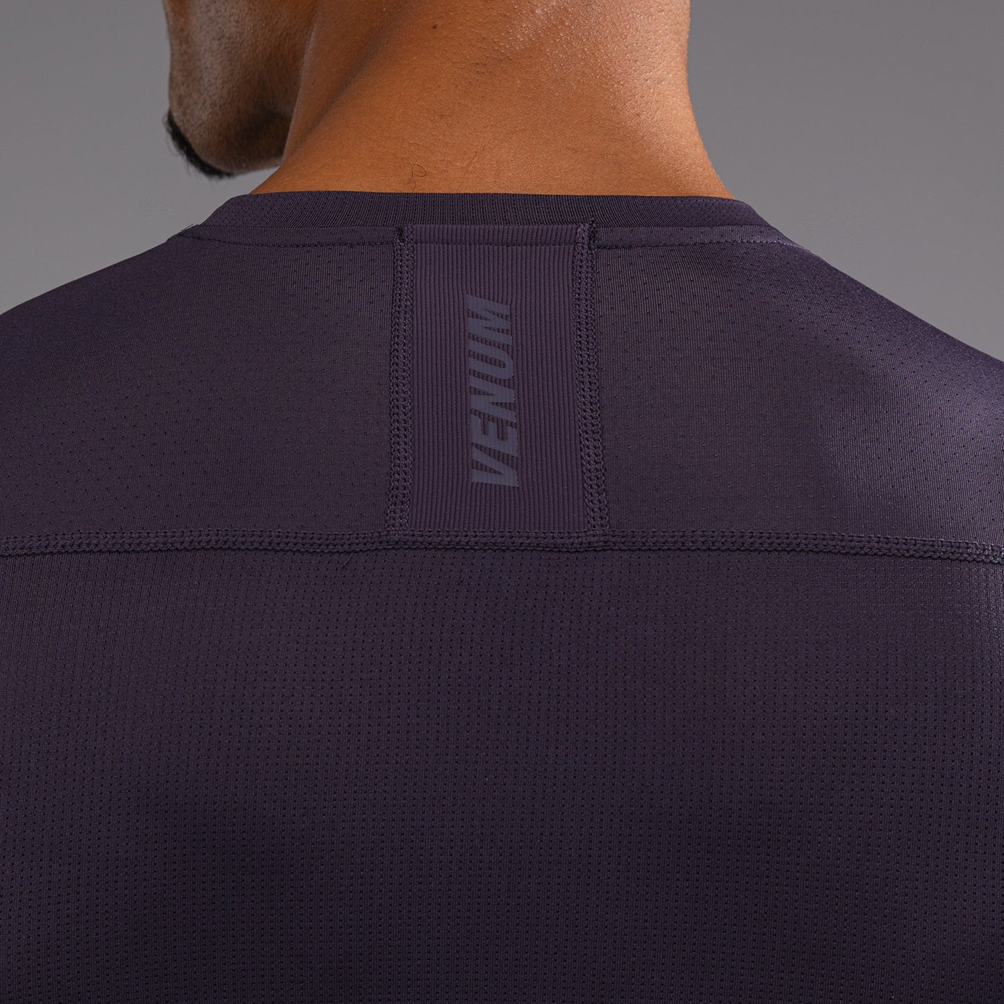 Venum G-Fit Air Rashguard de Manga Corta para Hombre - Púrpura Profundo