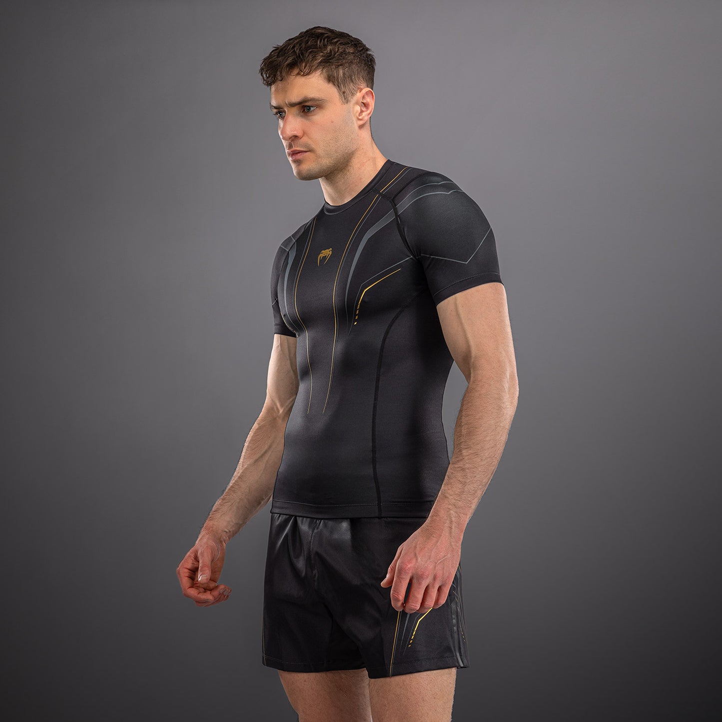 Venum Streamline Rashguard Manga Corta – Negro/Oro