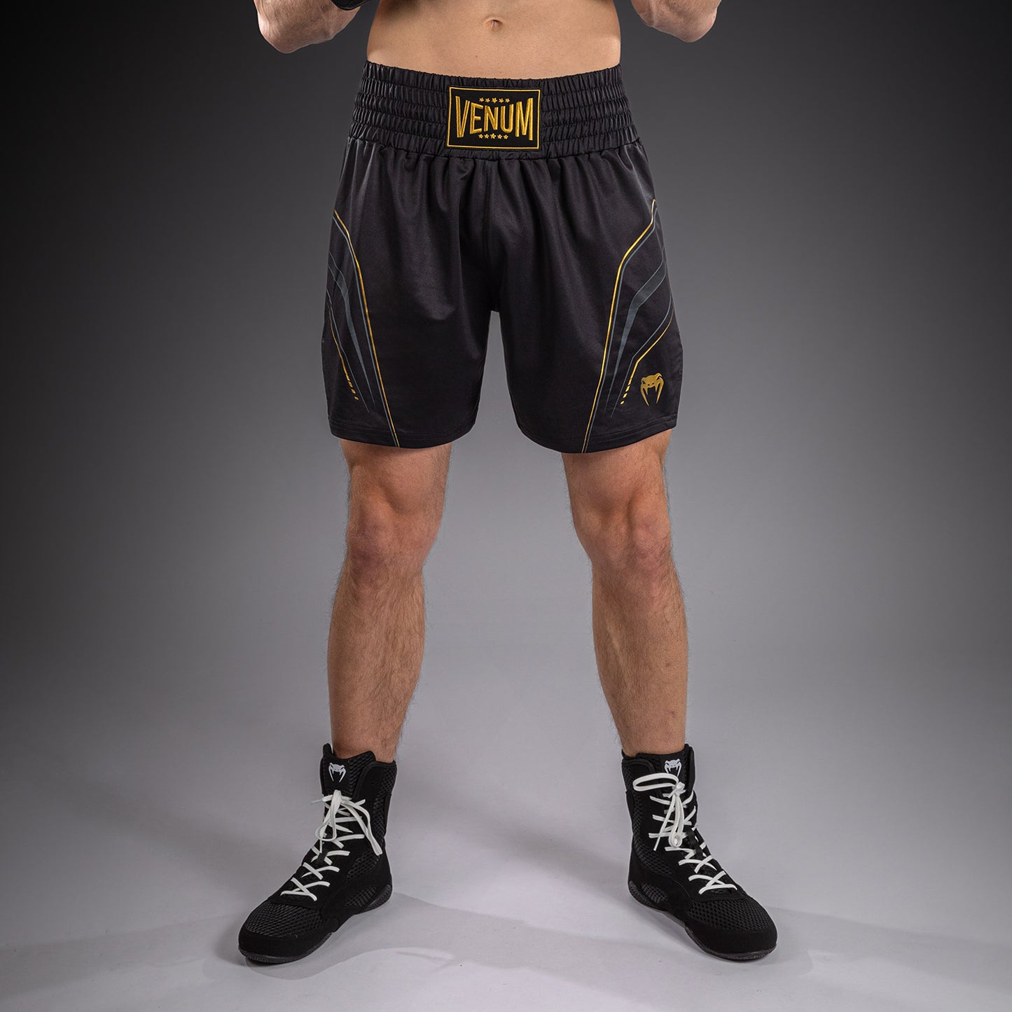 Venum Streamline Pantalón Corto de Boxeo – Negro/Oro