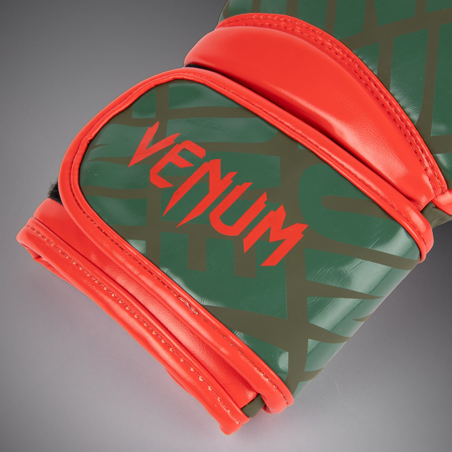 Venum Contender 1.5 XT Guantes de Boxeo para Niños - Verde Militar