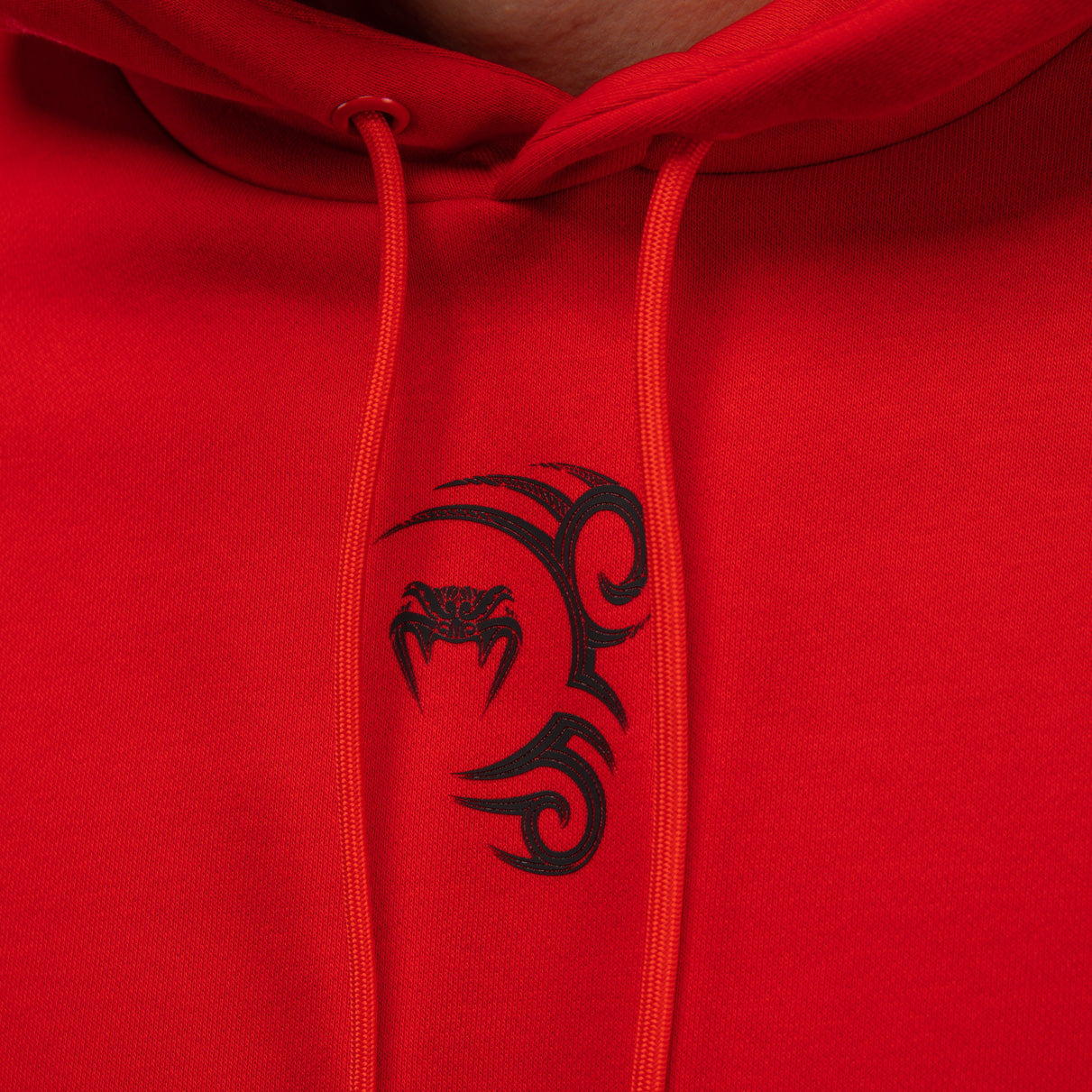 Venum x Mike Tyson Tiger Sudadera con Capucha - Rojo Intenso/Negro Profundo