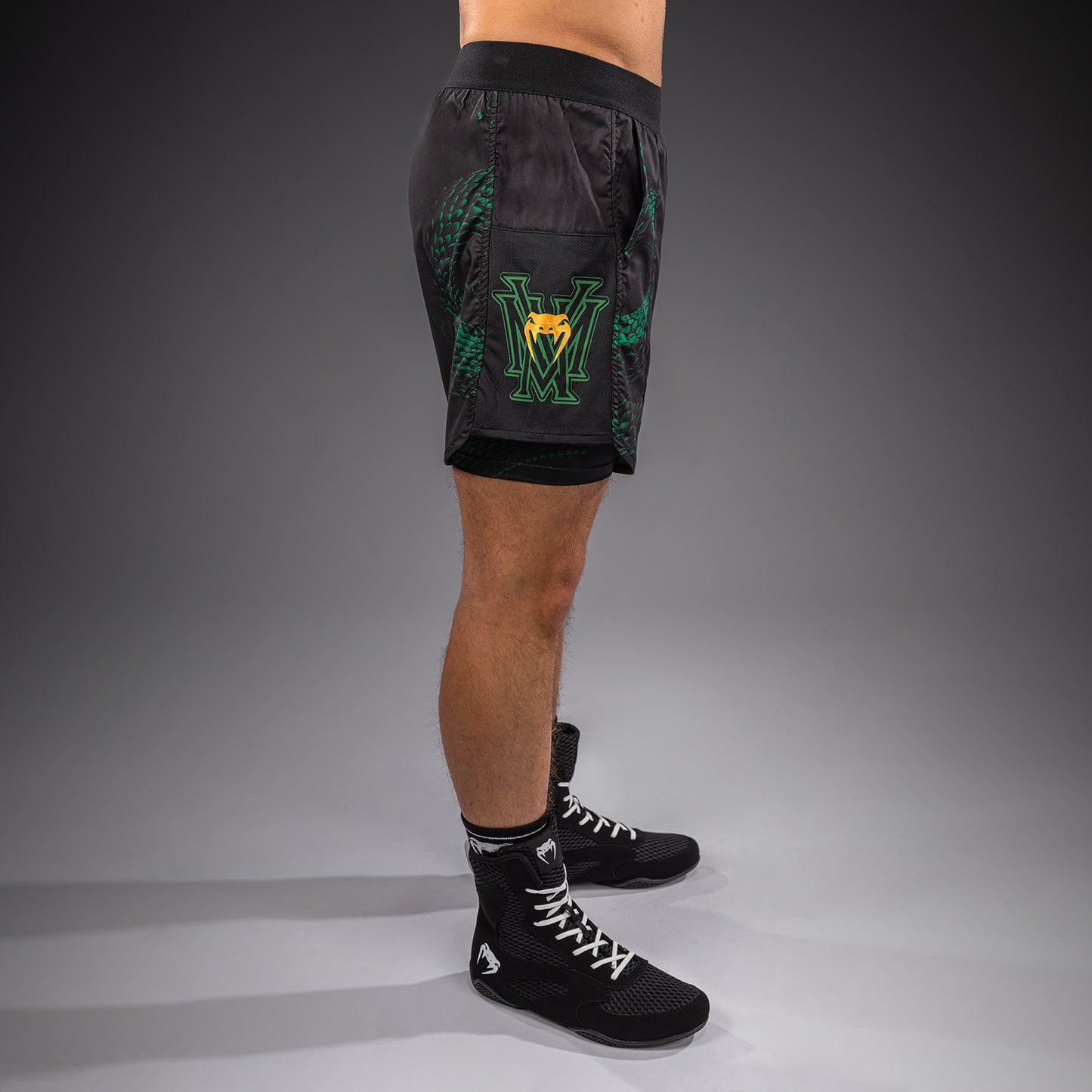 Venum Matupa Short de Entrenamiento - Negro/Verde/Oro