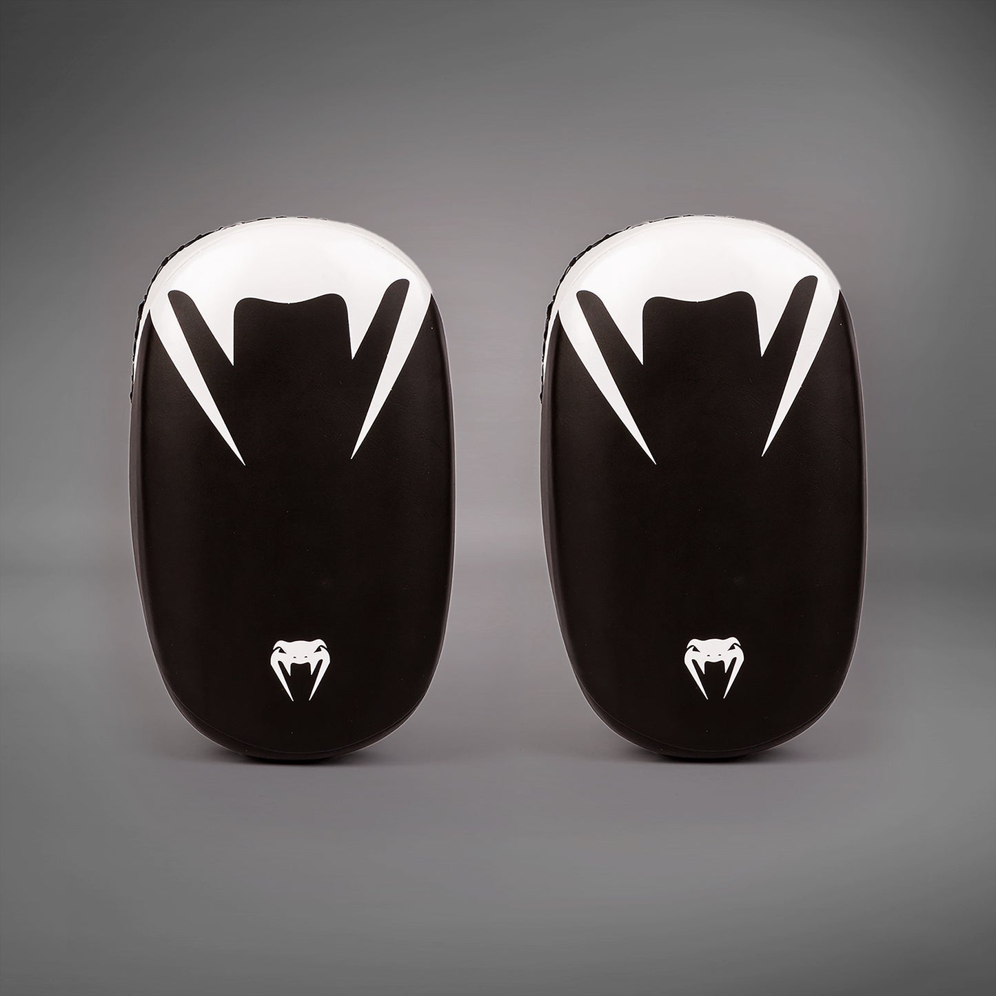 Venum Kickboxing 2.0 Micro Fibra Paos - Negro/Blanco