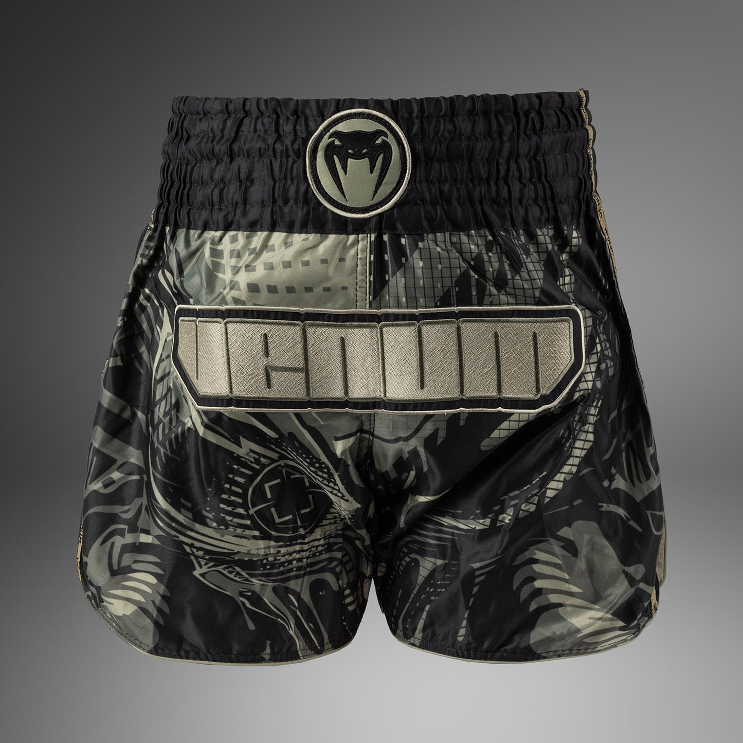 Venum Invader Pantalones Cortos de Muay Thai - Negro/Sand